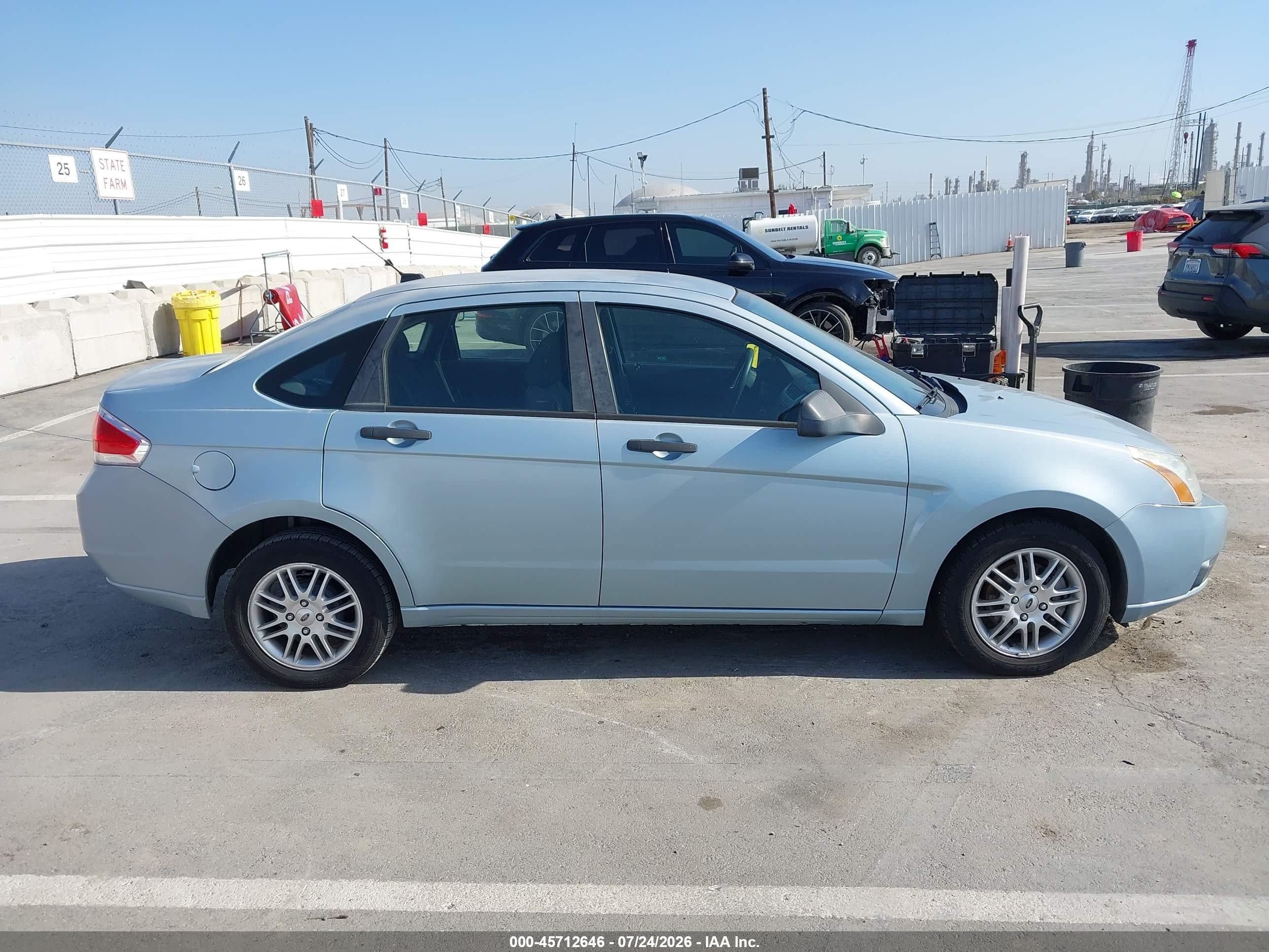 2009 Ford Focus Se Light Blue vin: 1FAHP35N49W264116