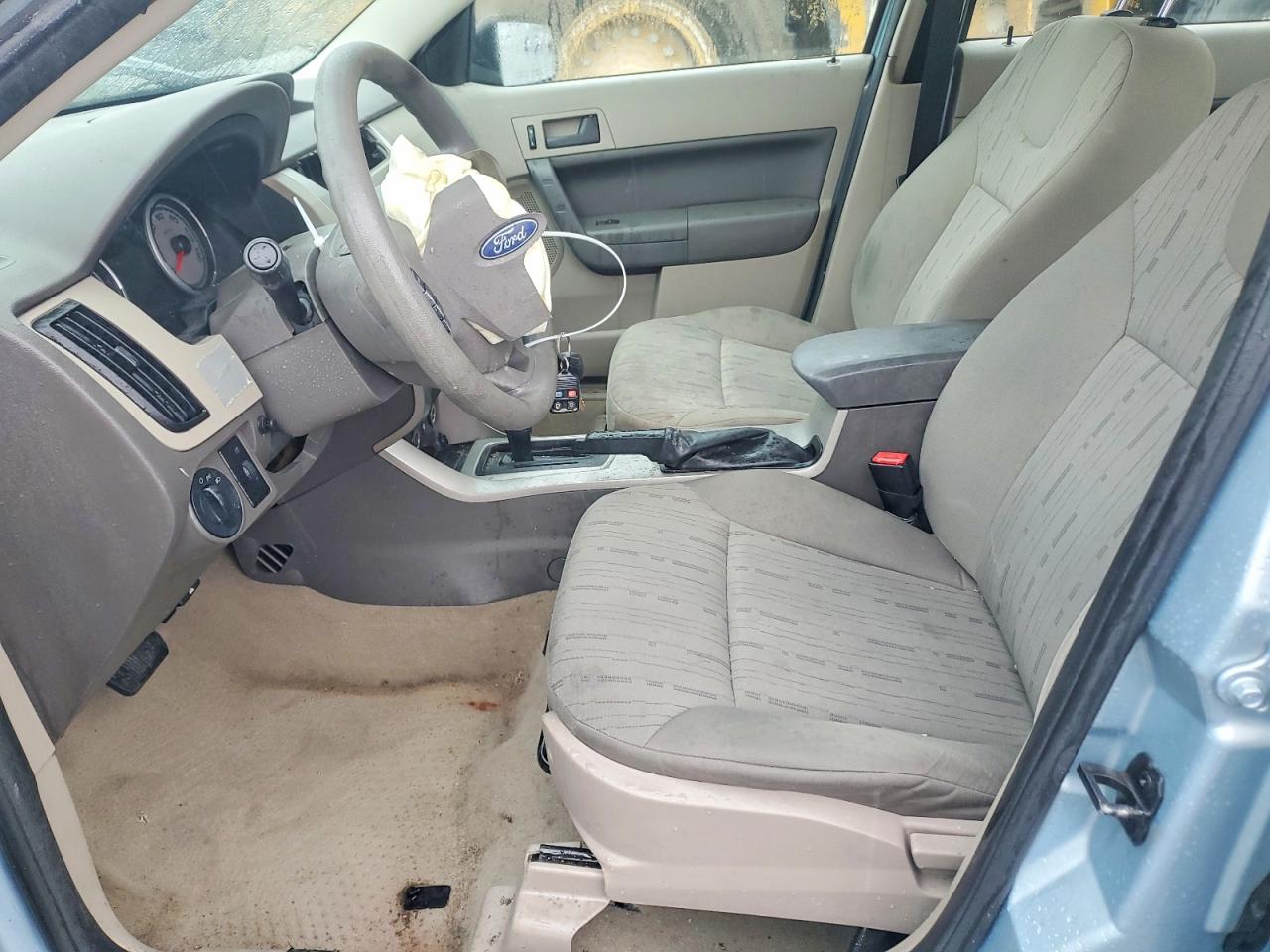 2008 Ford Focus Se Blue vin: 1FAHP35N58W141925