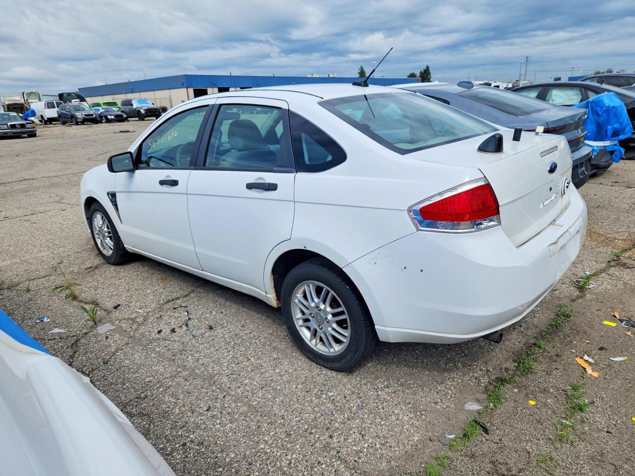 2008 Ford Focus Se White vin: 1FAHP35N58W148079