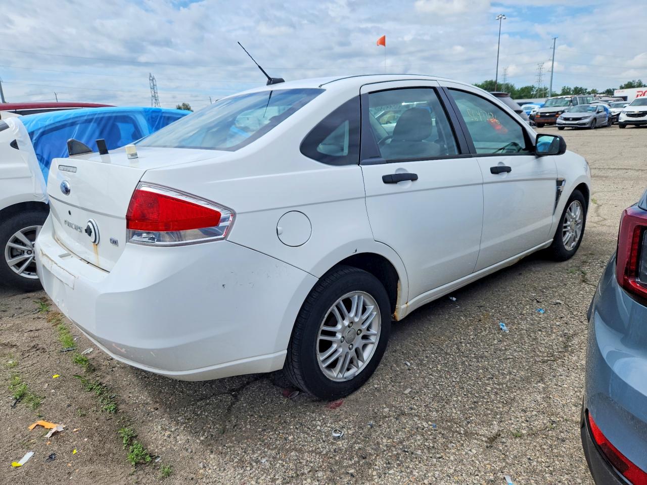 2008 Ford Focus Se White vin: 1FAHP35N58W148079