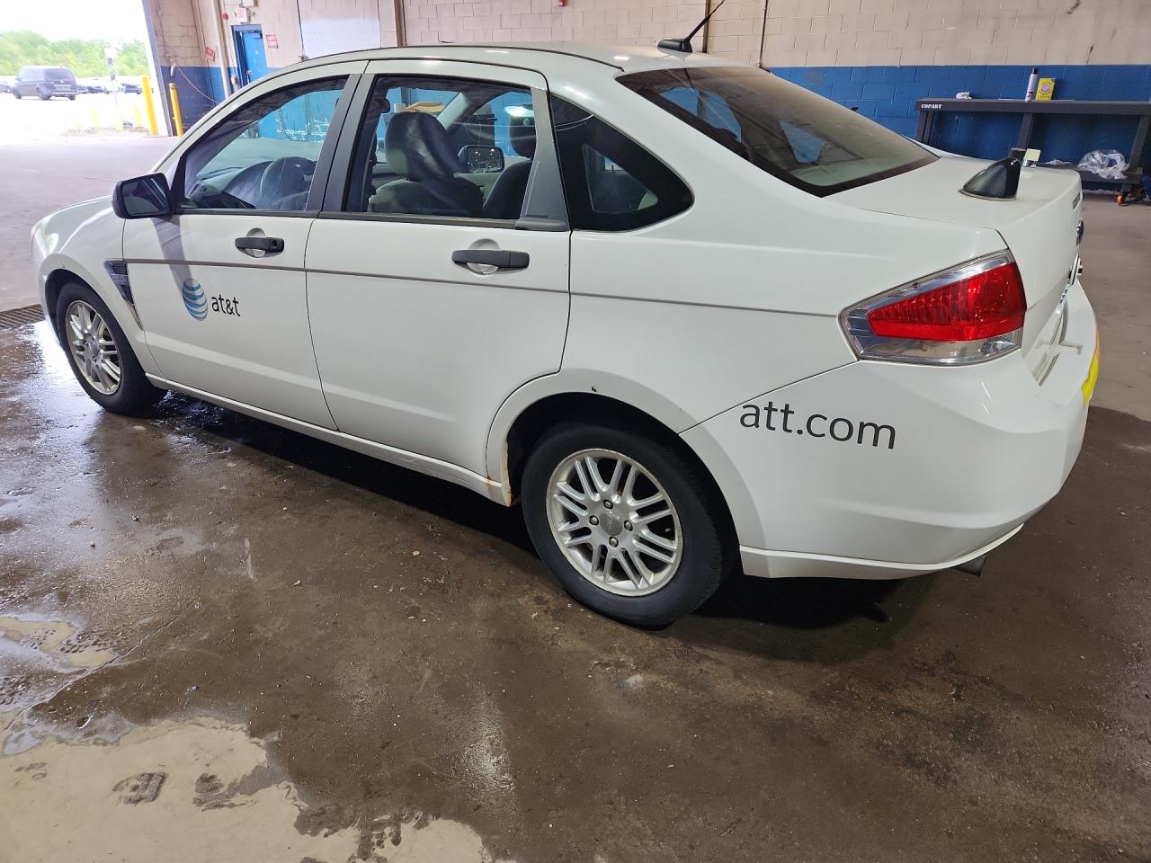 2008 Ford Focus Se White vin: 1FAHP35N58W148079 Damage: Left Qtr Panel, Dent(S) W/ Paint Dmg, 1/8 To 1/2 Inch