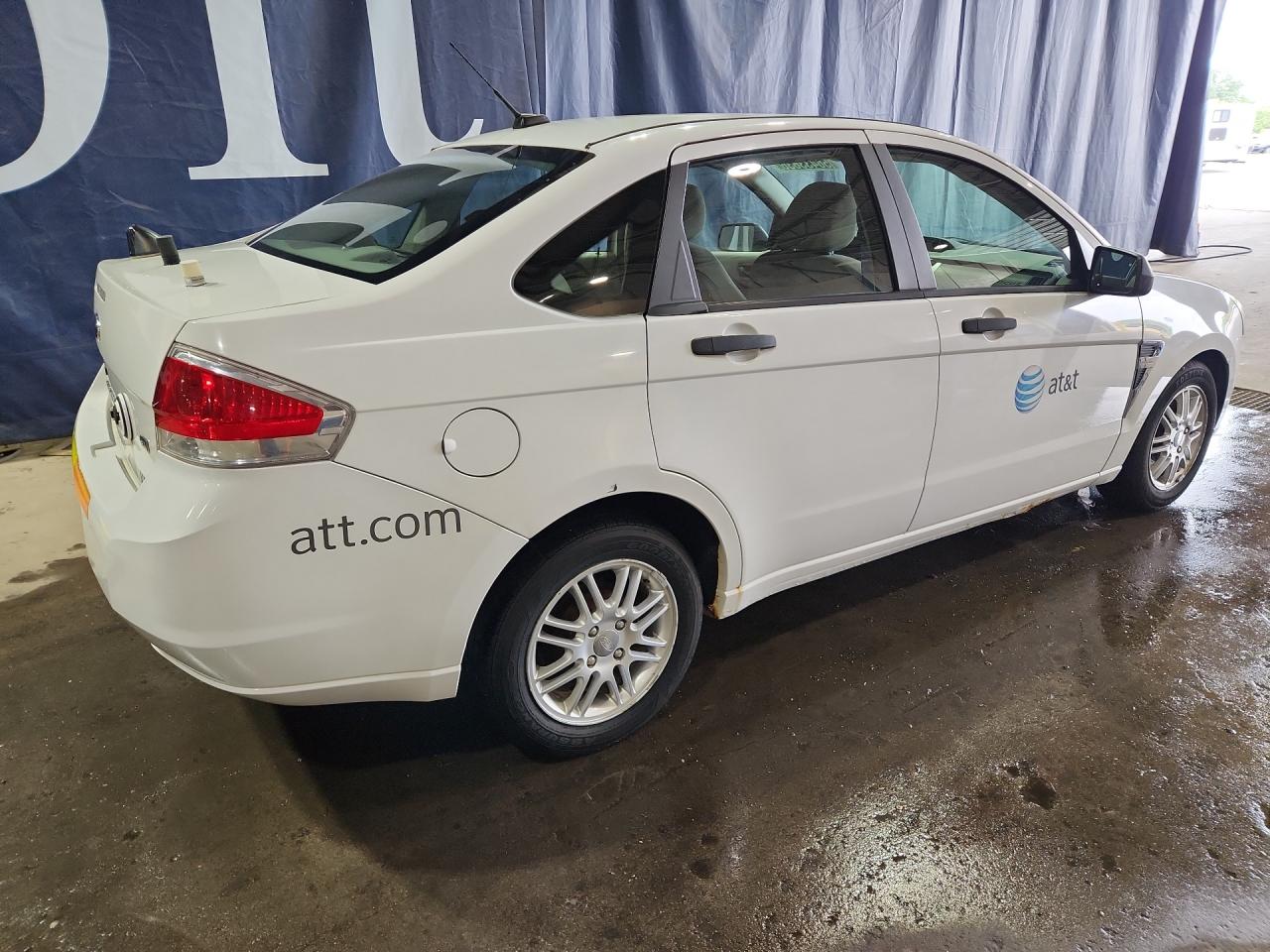 2008 Ford Focus Se White vin: 1FAHP35N58W148079 Damage: Right Qtr Panel, Heavy Scratch, 1/8 To 1/2 Inch