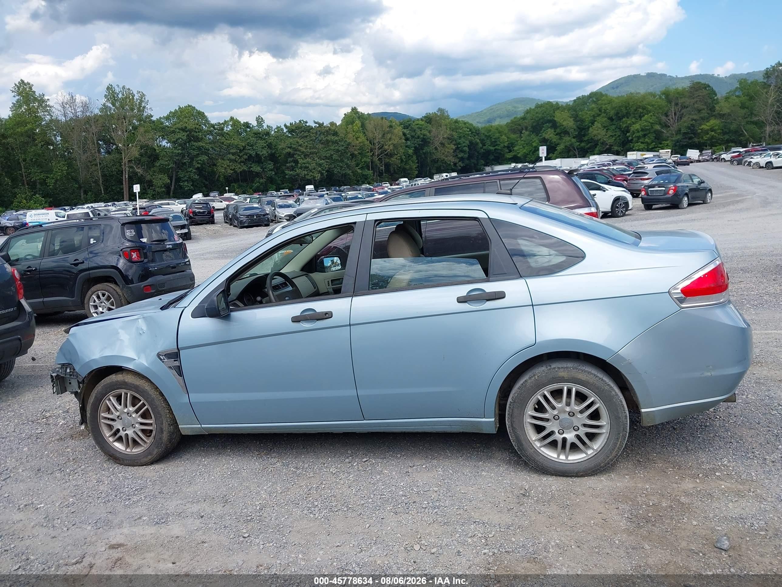 2008 Ford Focus Se/ses Light Blue vin: 1FAHP35N58W170664