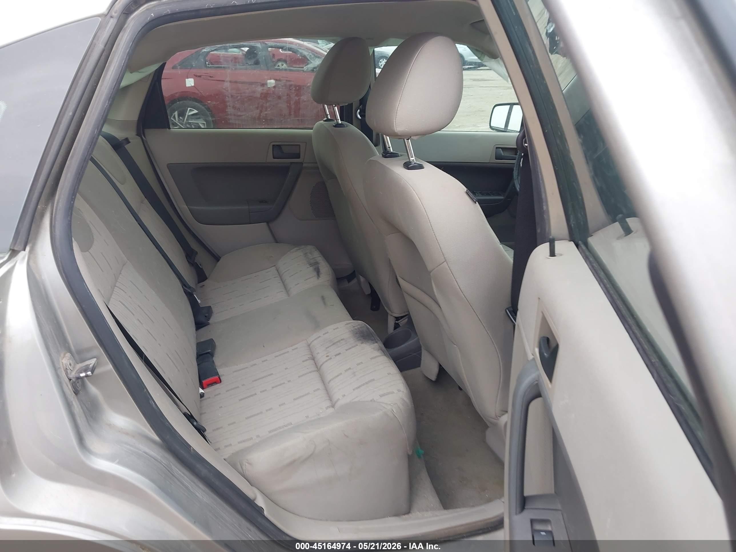 2008 Ford Focus Se/ses Tan vin: 1FAHP35N58W170969