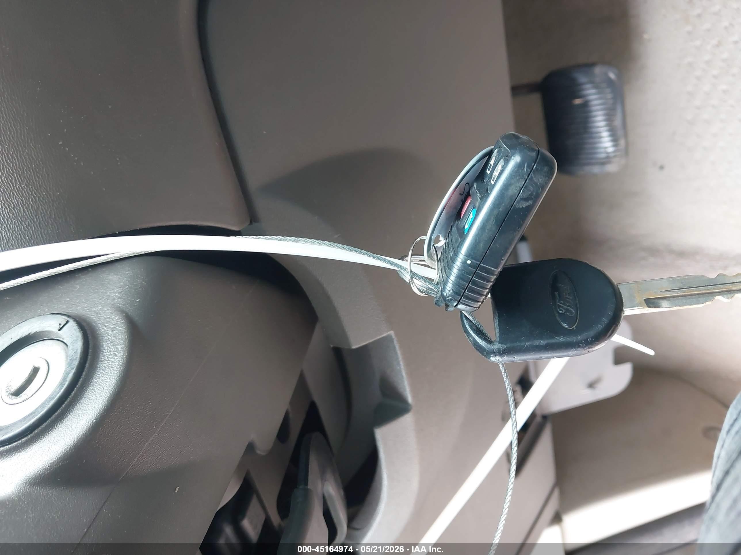 2008 Ford Focus Se/ses Tan vin: 1FAHP35N58W170969