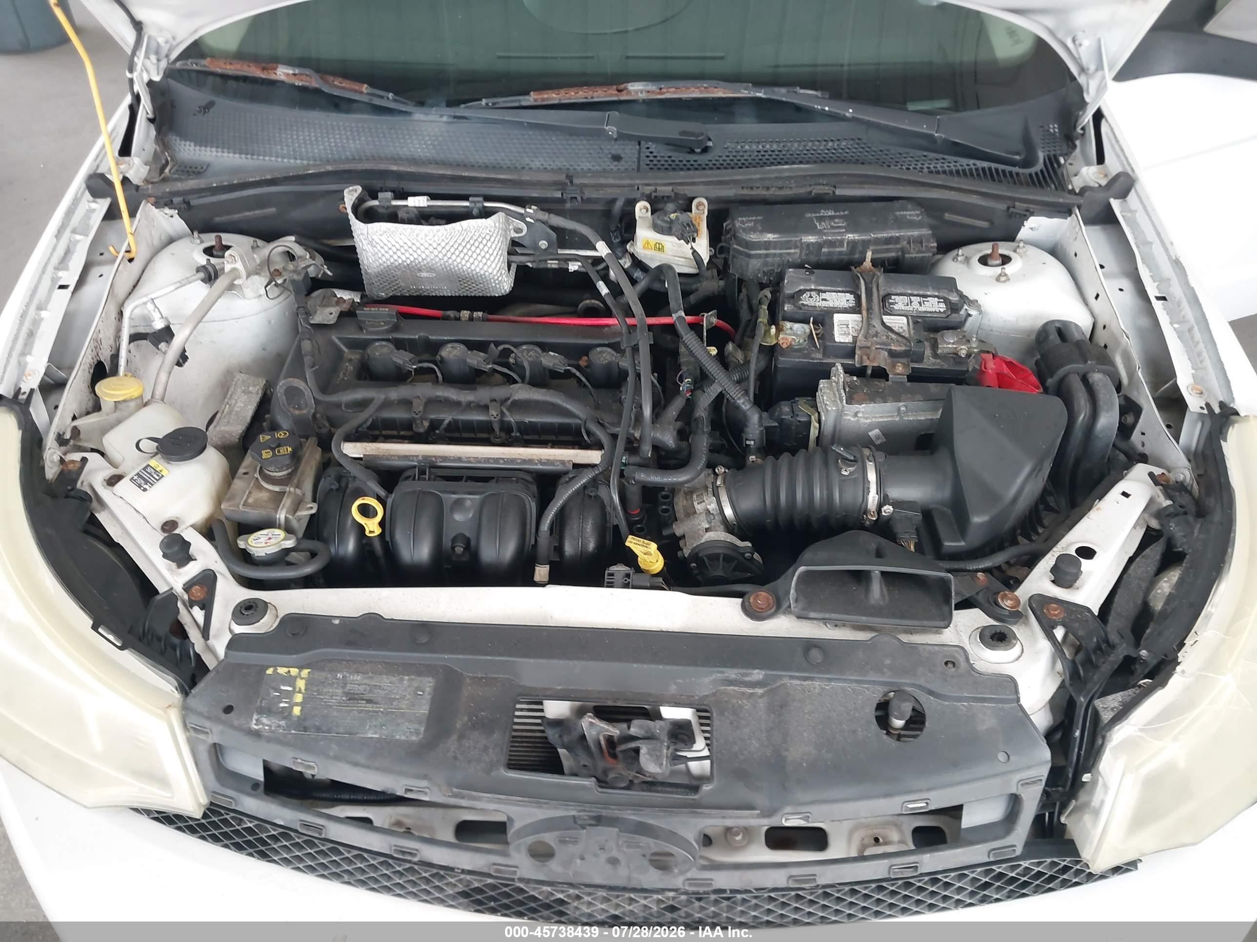 2008 Ford Focus Se/ses White vin: 1FAHP35N58W185231