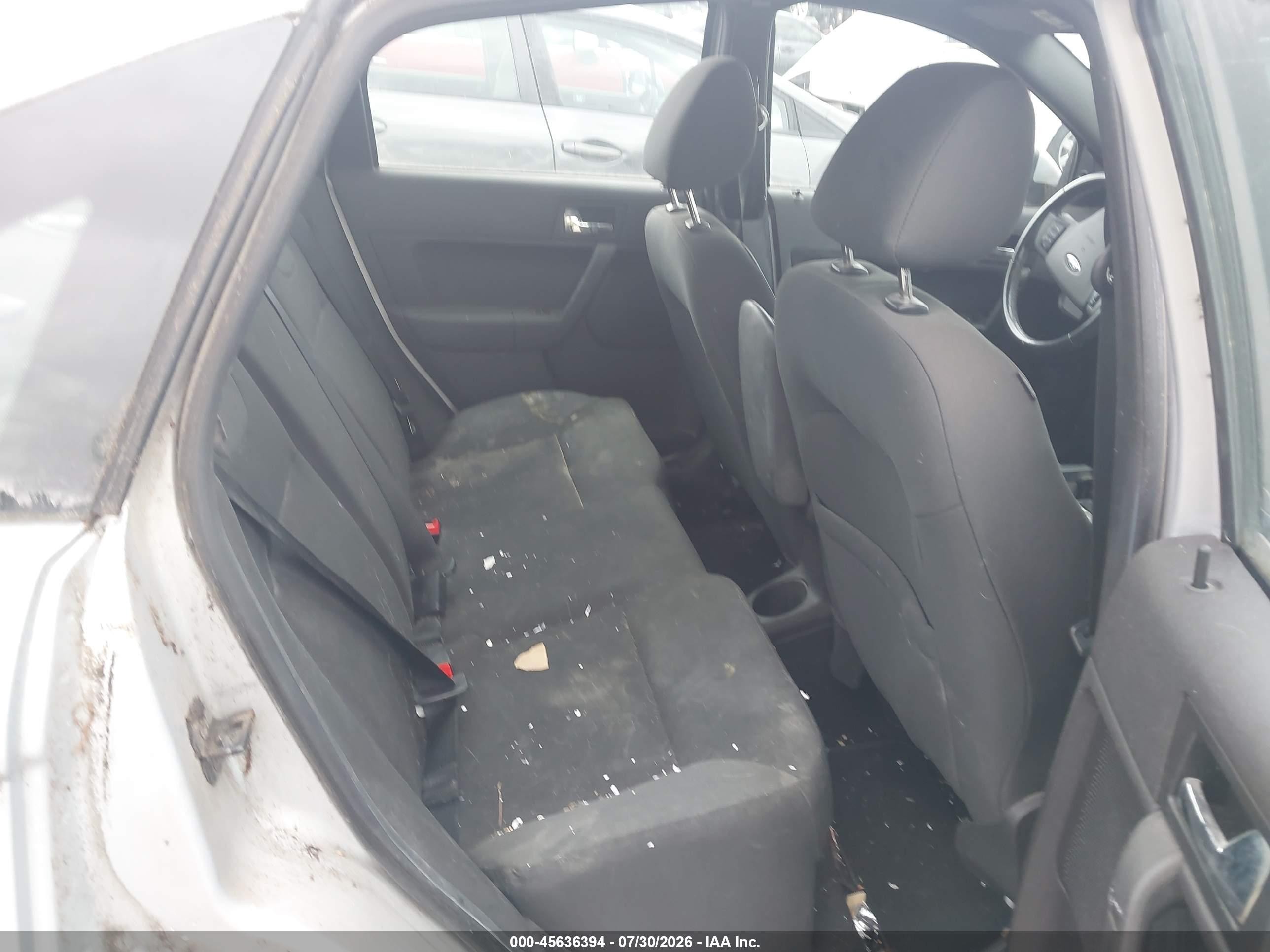 2008 Ford Focus Se/ses Серебряный vin: 1FAHP35N58W195256