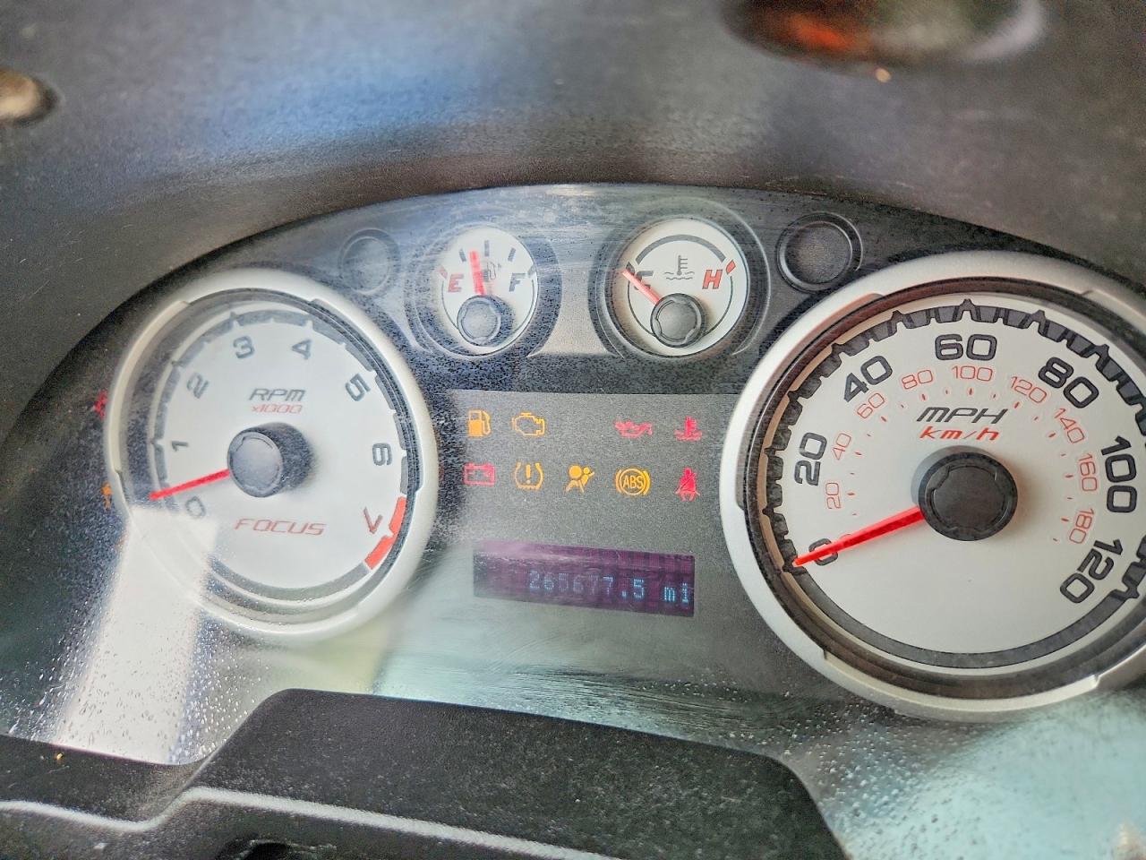 2008 Ford Focus Se Silver vin: 1FAHP35N58W209527