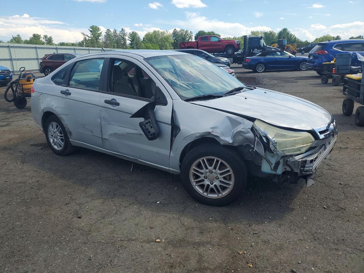 2008 Ford Focus Se Silver vin: 1FAHP35N58W230572