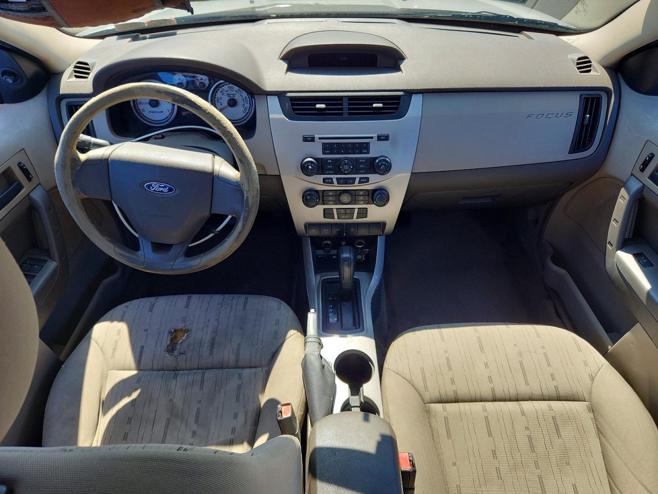 2008 Ford Focus Se Silver vin: 1FAHP35N58W230572