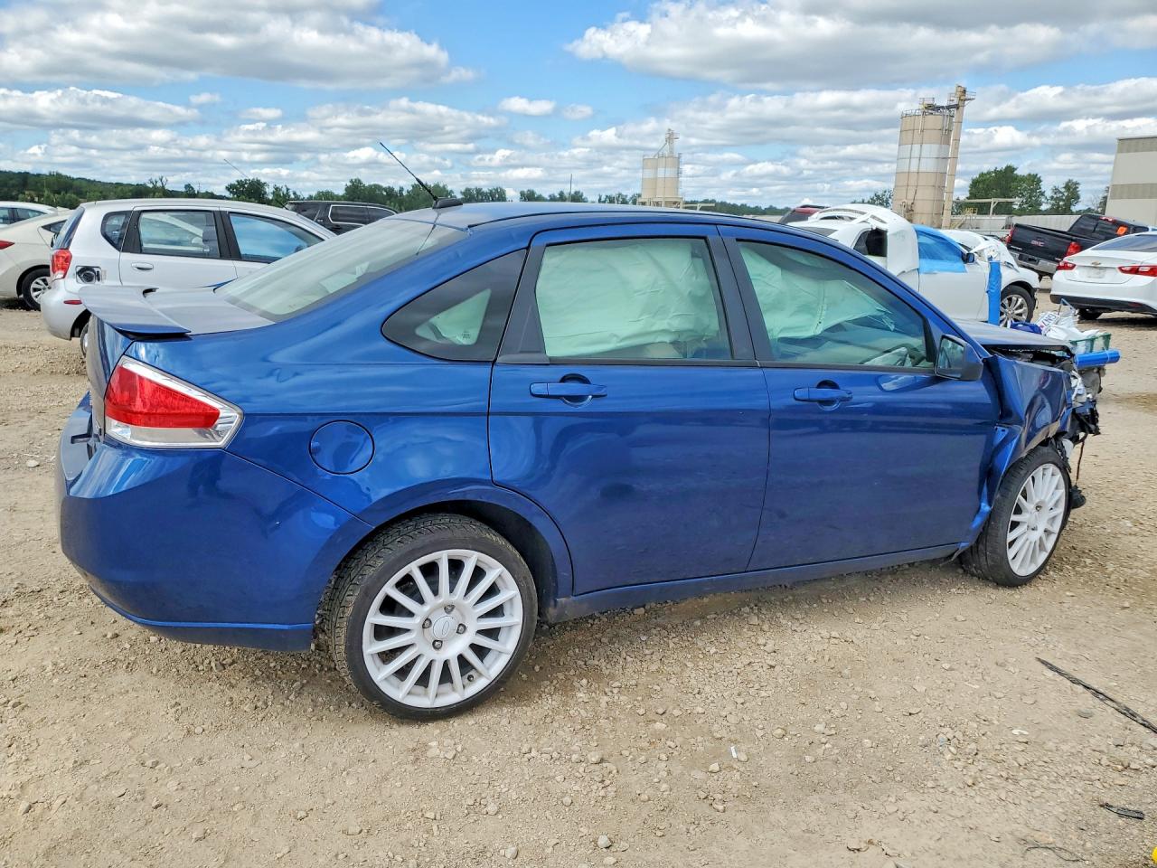 2008 Ford Focus Se Blue vin: 1FAHP35N58W242947