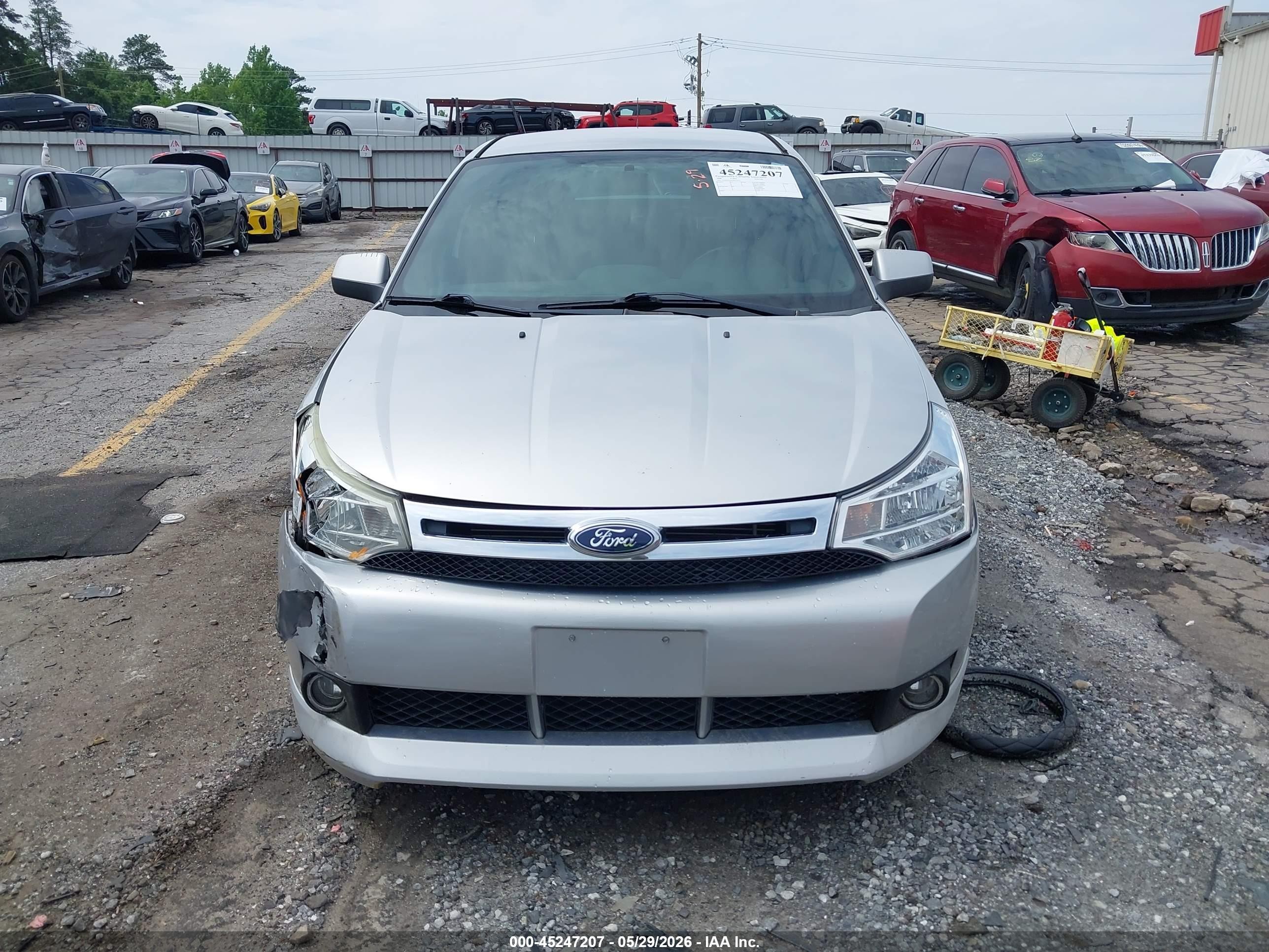 2008 Ford Focus Se/ses Silver vin: 1FAHP35N58W252555