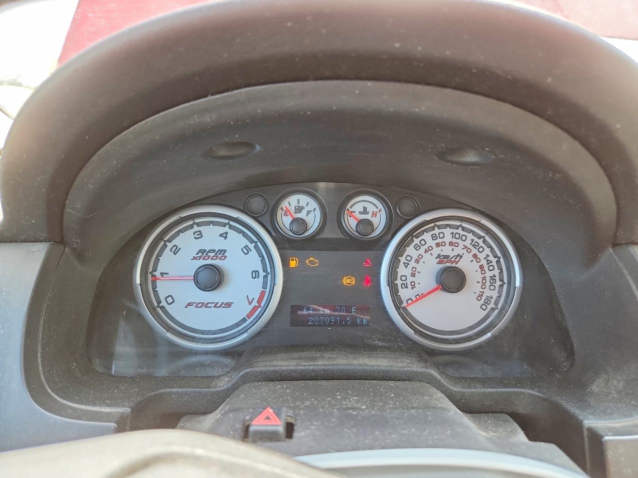 2008 Ford Focus Se Red vin: 1FAHP35N58W292053