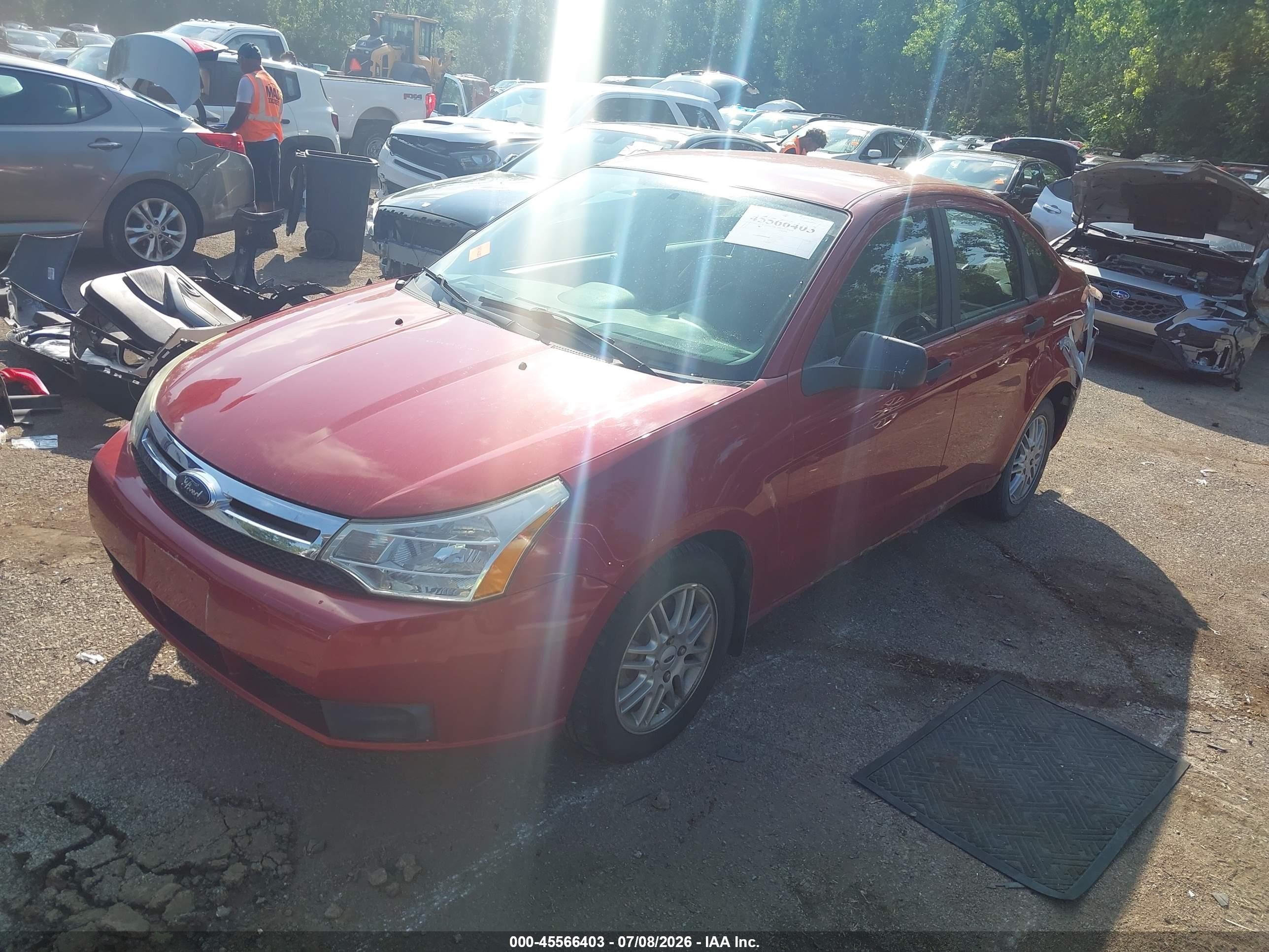 2009 Ford Focus Se Red vin: 1FAHP35N59W160833