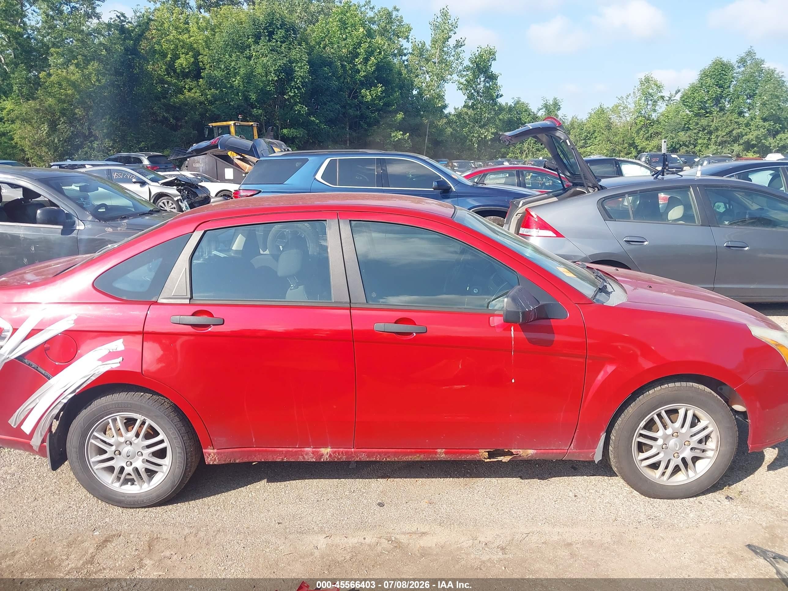 2009 Ford Focus Se Red vin: 1FAHP35N59W160833