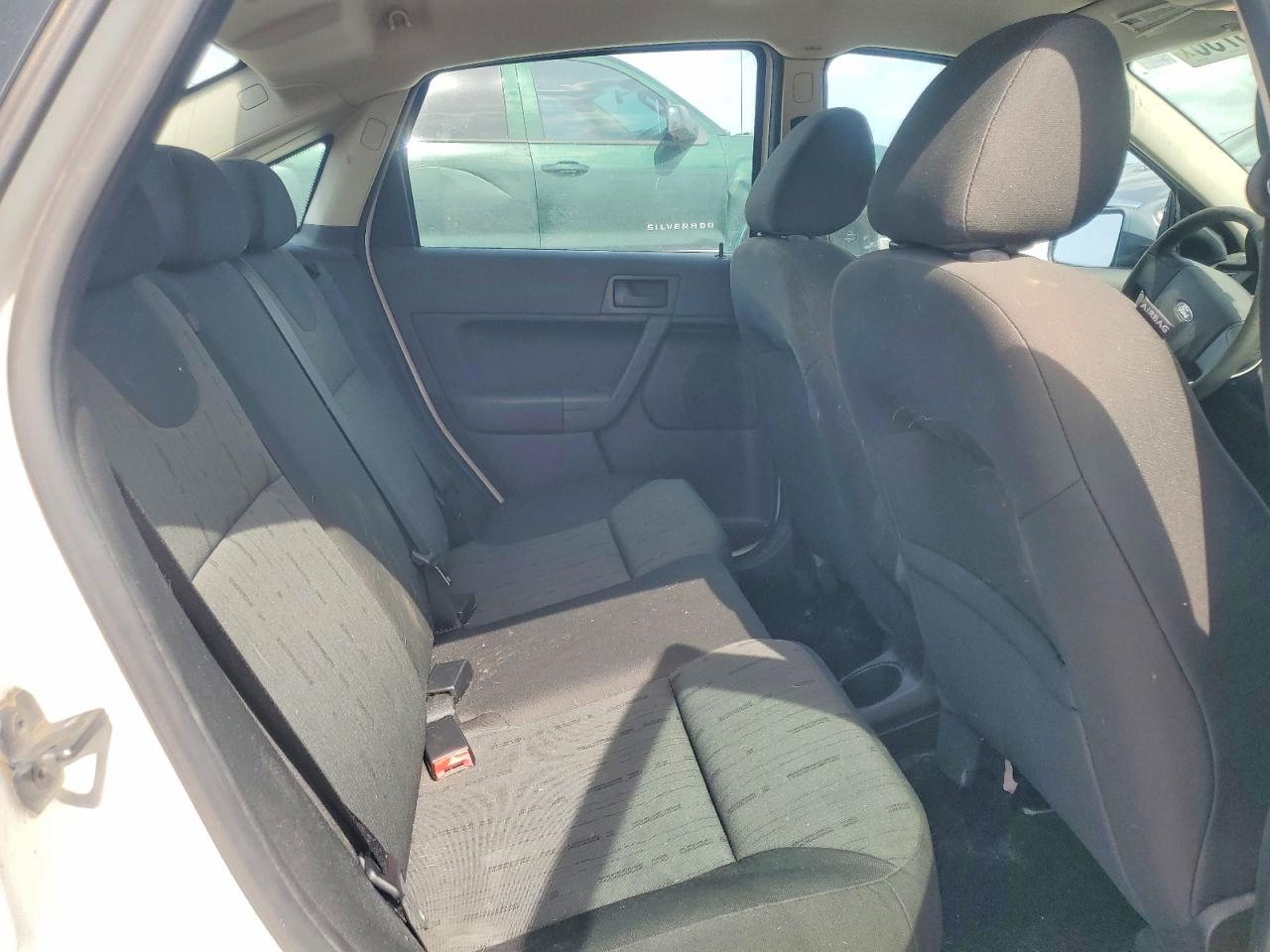 2009 Ford Focus Se Белый vin: 1FAHP35N59W167460