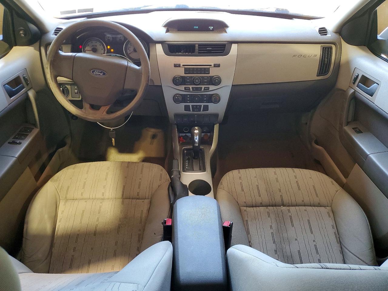 2009 Ford Focus Se Red vin: 1FAHP35N59W229083