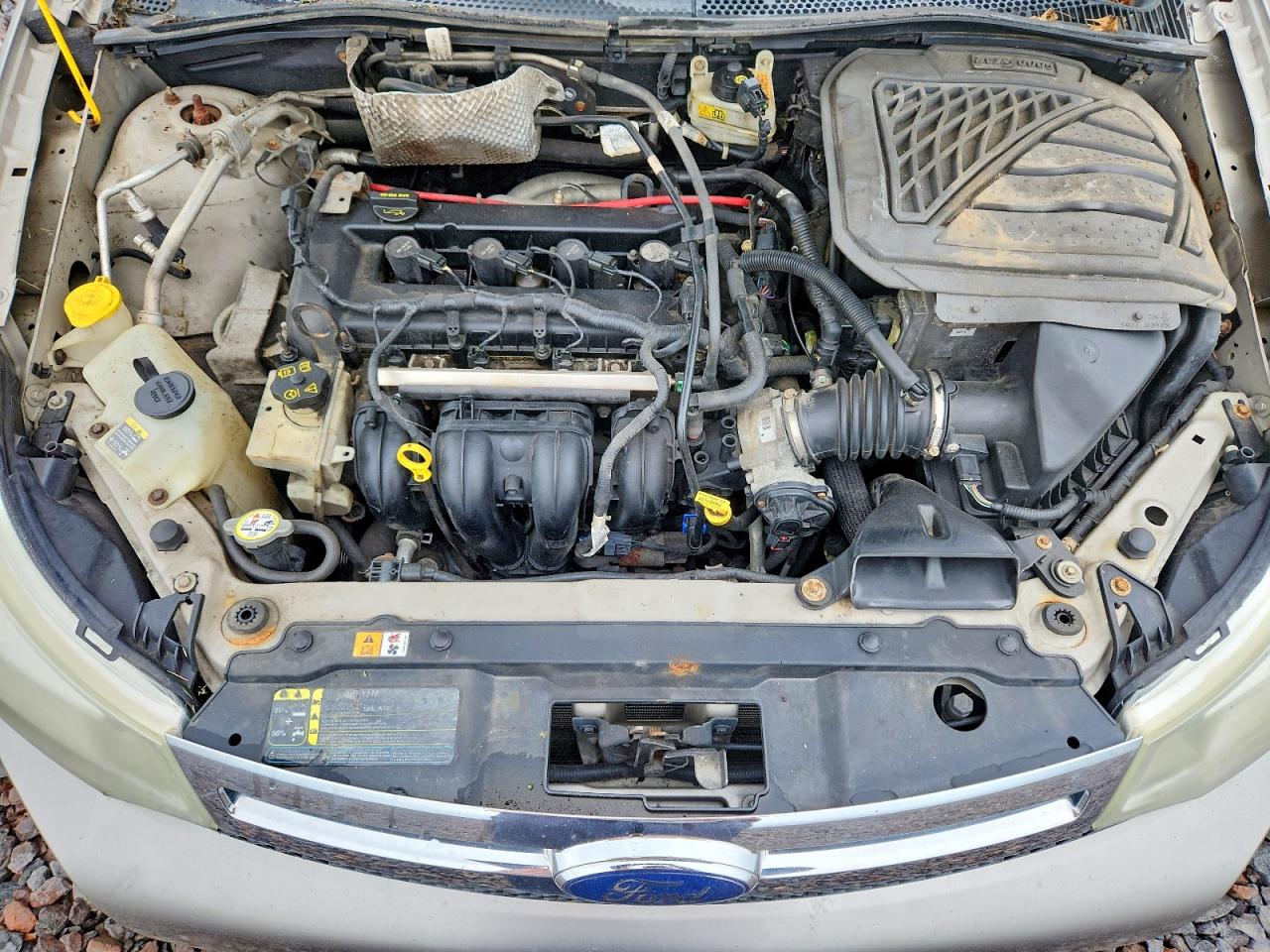 2008 Ford Focus Se Silver vin: 1FAHP35N68W116161