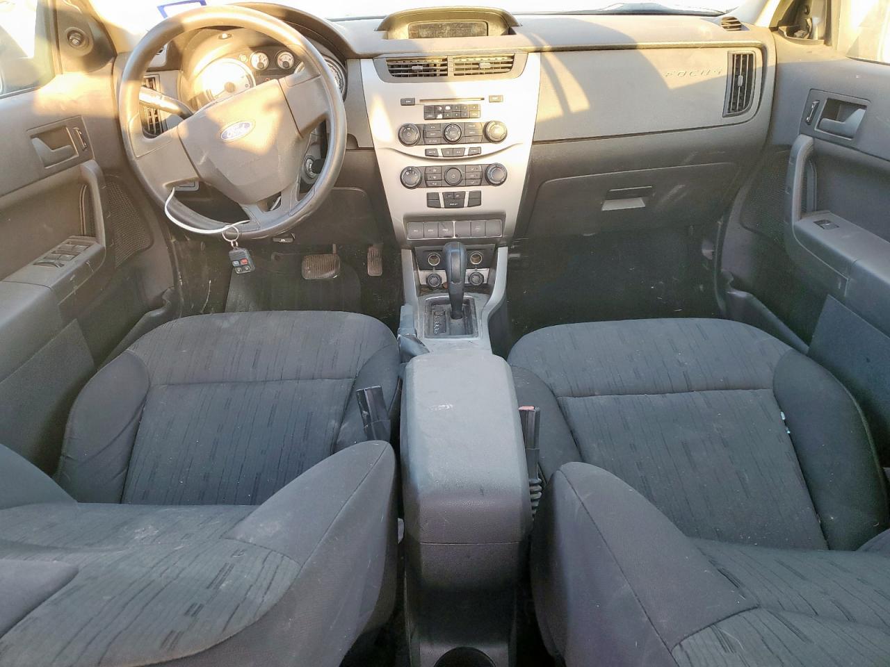 2008 Ford Focus Se Gray vin: 1FAHP35N68W131324
