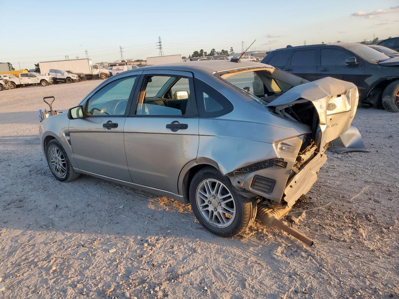 2008 Ford Focus Se Gray vin: 1FAHP35N68W131324
