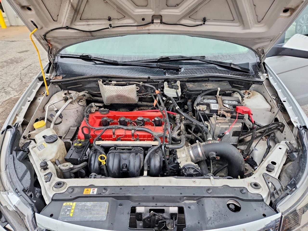 2008 Ford Focus Se Silver vin: 1FAHP35N68W178966