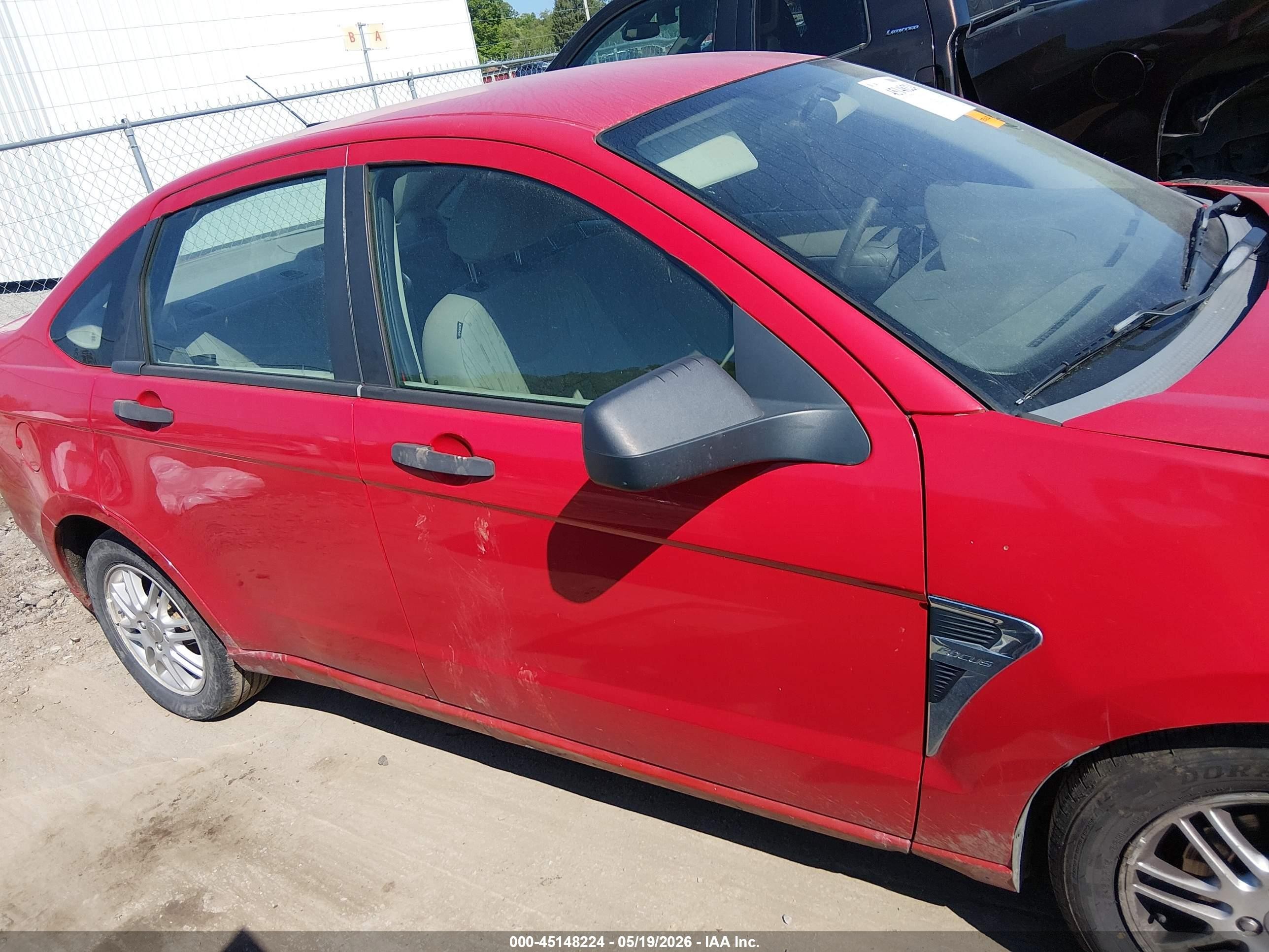 2008 Ford Focus Se/ses Red vin: 1FAHP35N68W204868