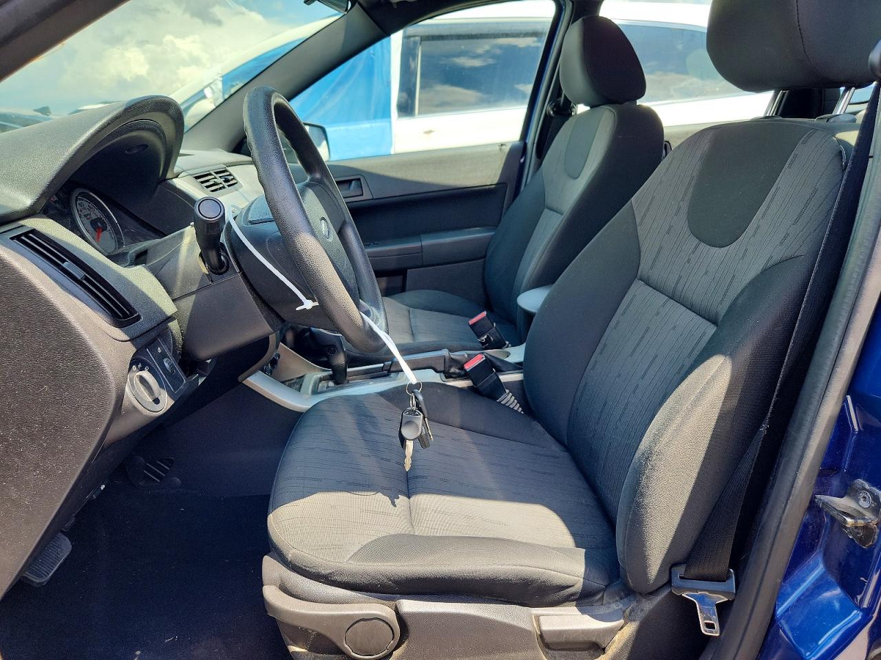 2009 Ford Focus Se Blue vin: 1FAHP35N69W210803