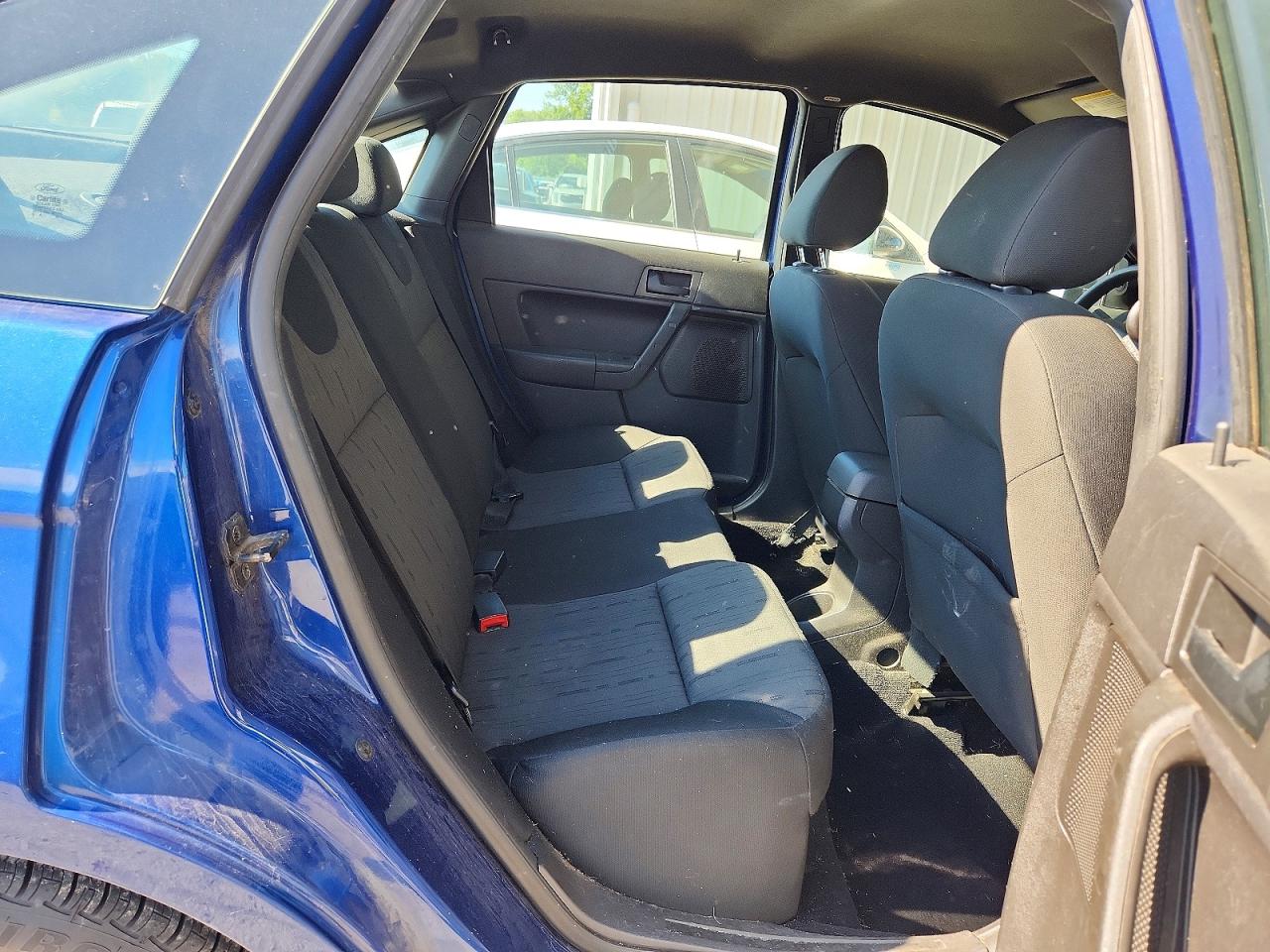 2009 Ford Focus Se Blue vin: 1FAHP35N69W210803