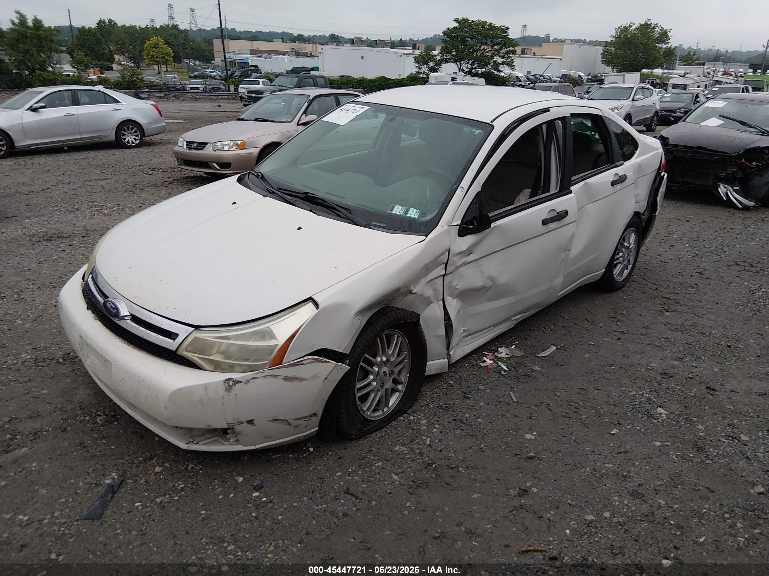 2009 Ford Focus Se White vin: 1FAHP35N69W229934