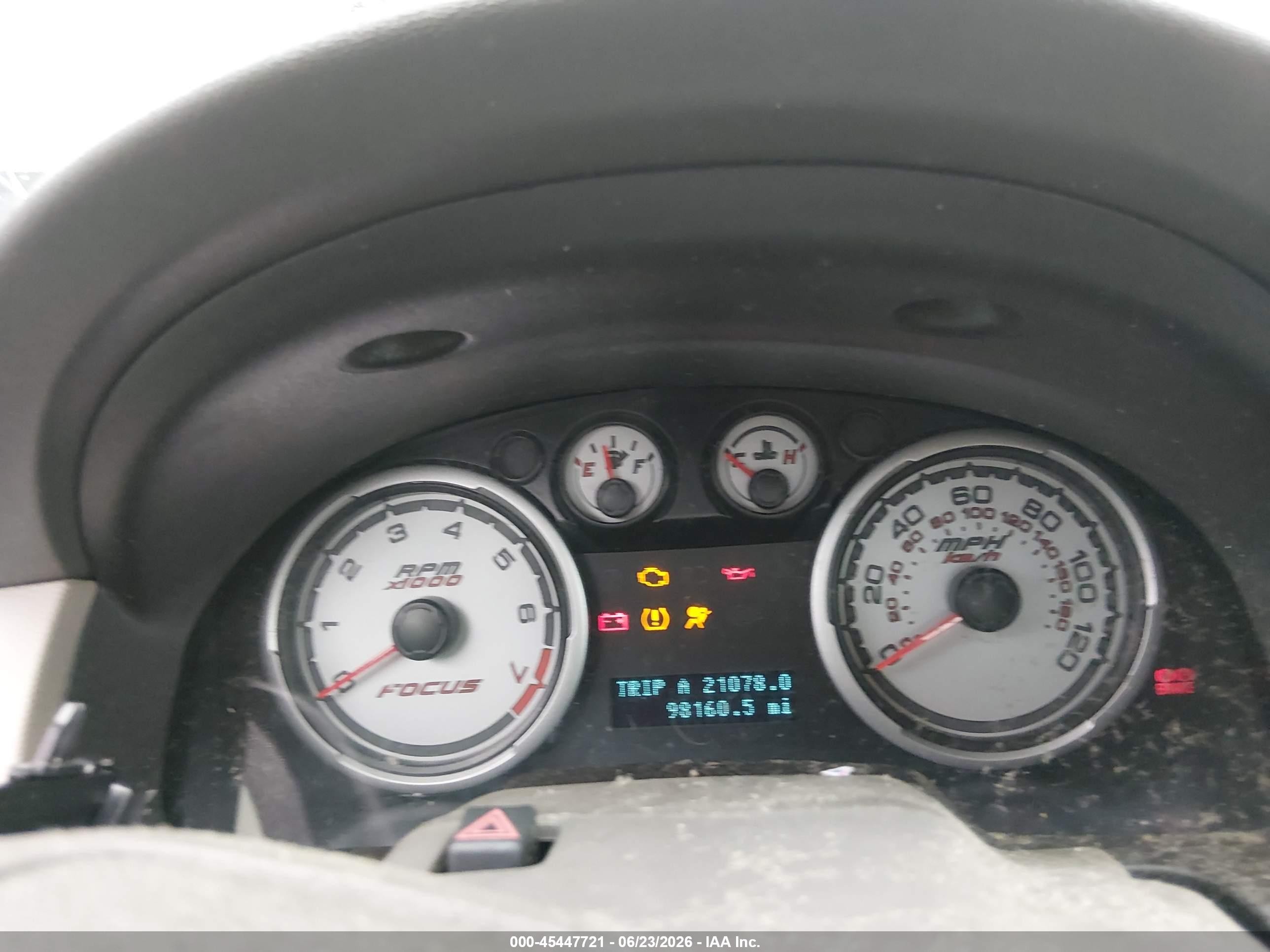 2009 Ford Focus Se White vin: 1FAHP35N69W229934