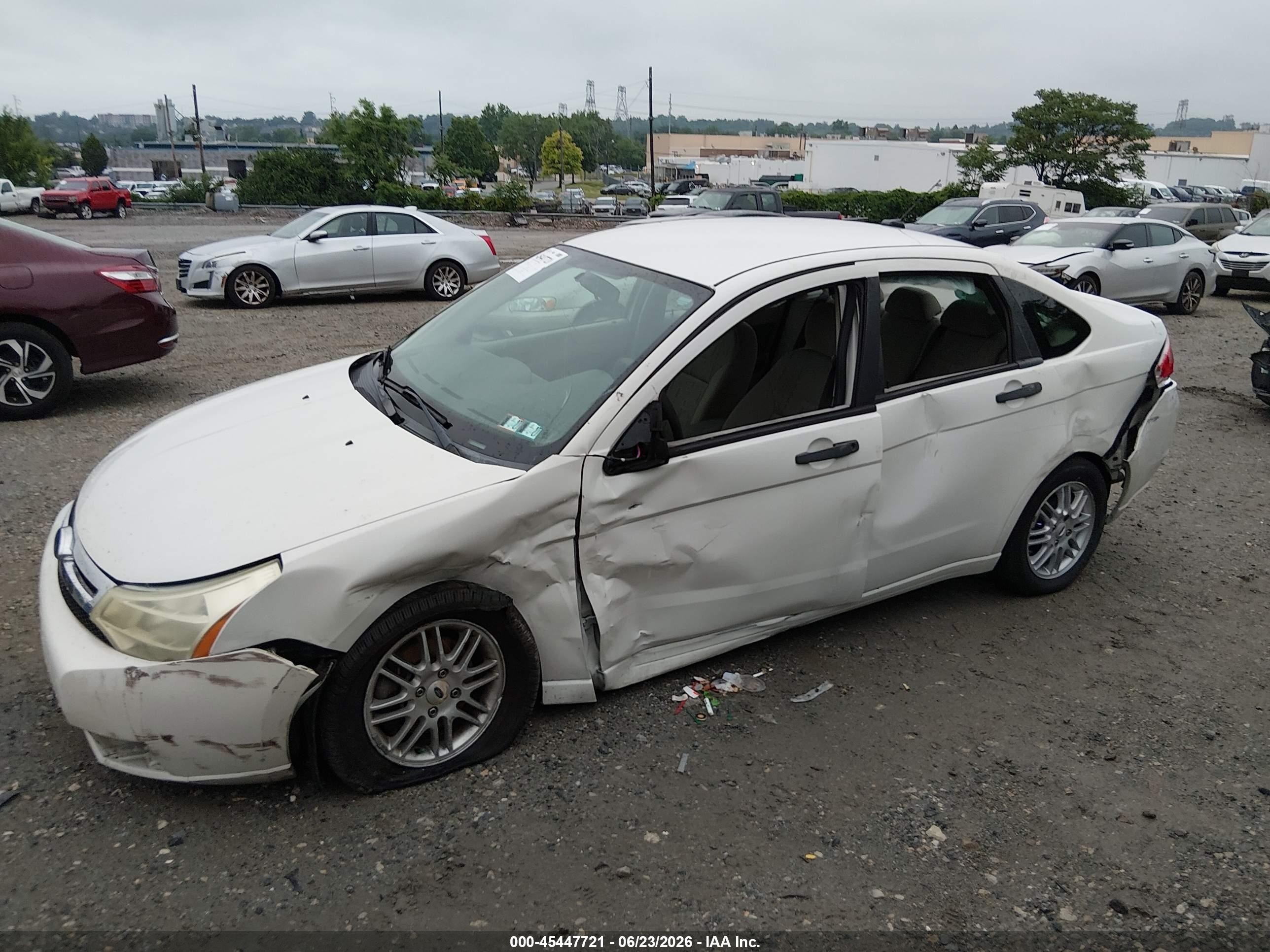 2009 Ford Focus Se White vin: 1FAHP35N69W229934