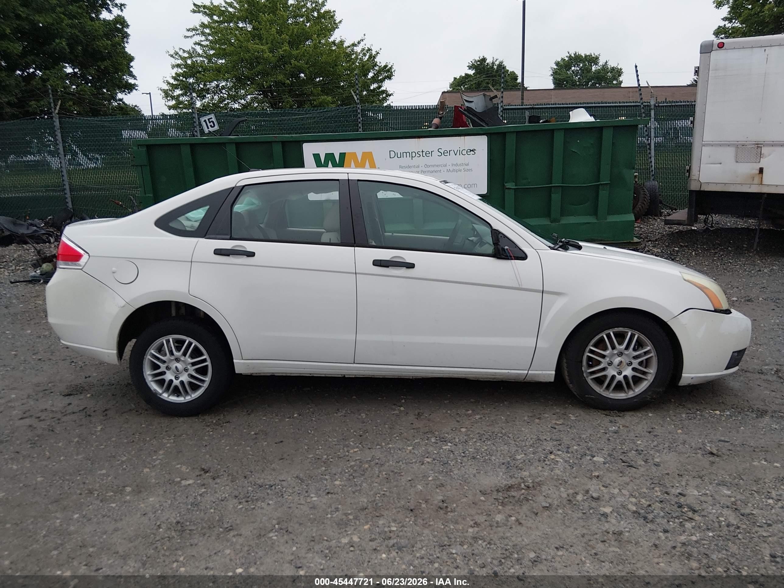 2009 Ford Focus Se White vin: 1FAHP35N69W229934