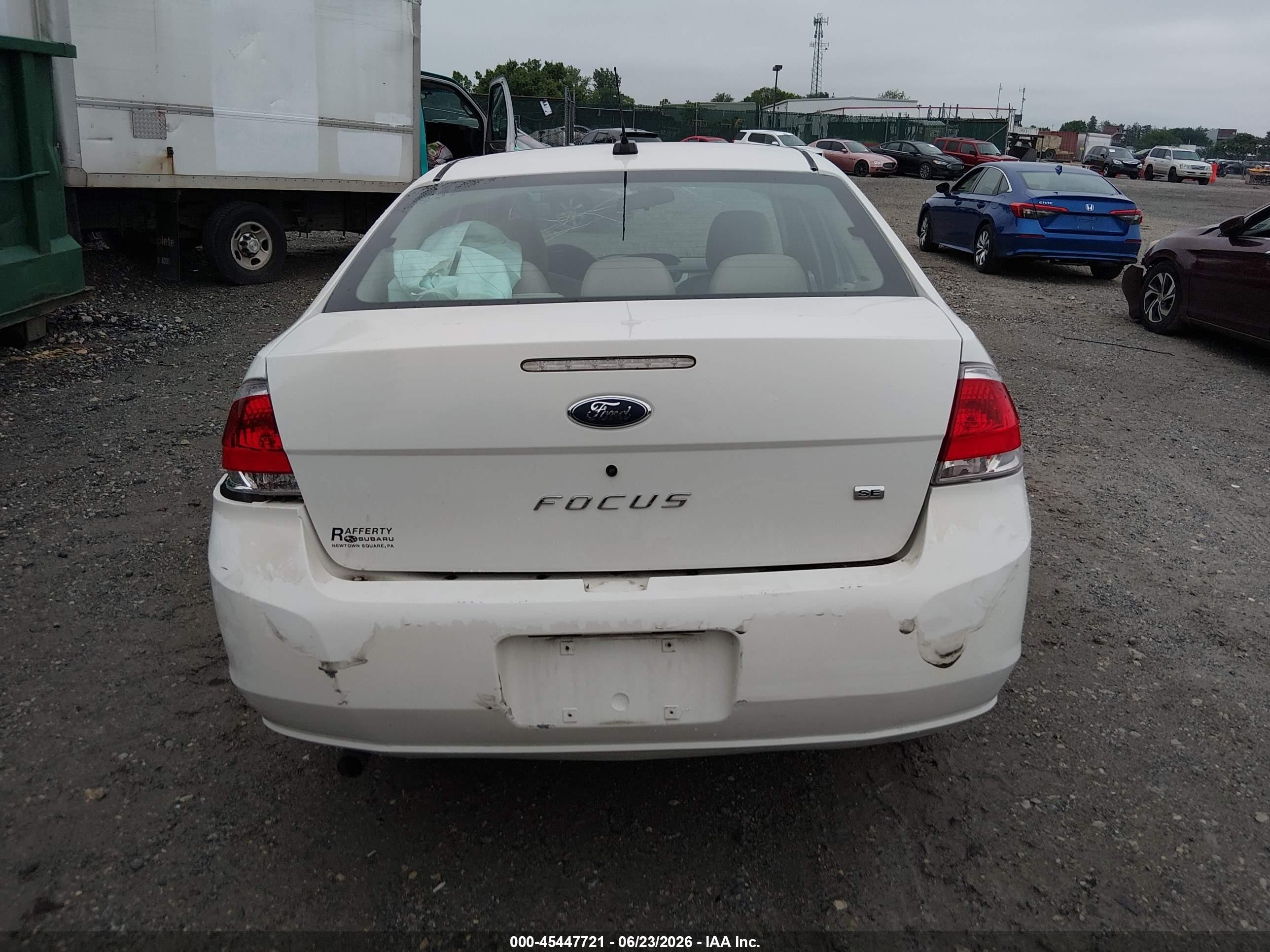 2009 Ford Focus Se White vin: 1FAHP35N69W229934