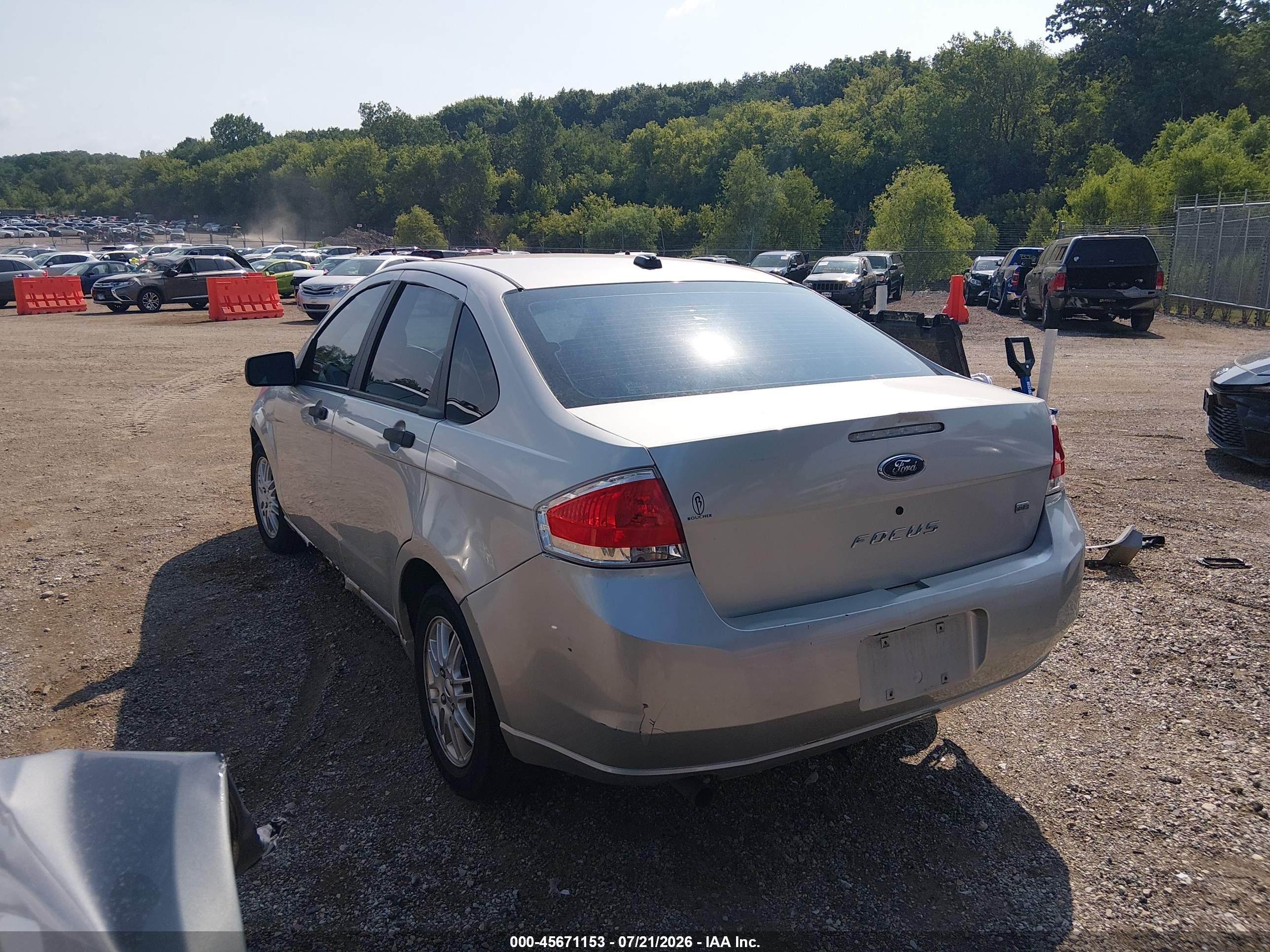 2009 Ford Focus Se Серебряный vin: 1FAHP35N69W259063