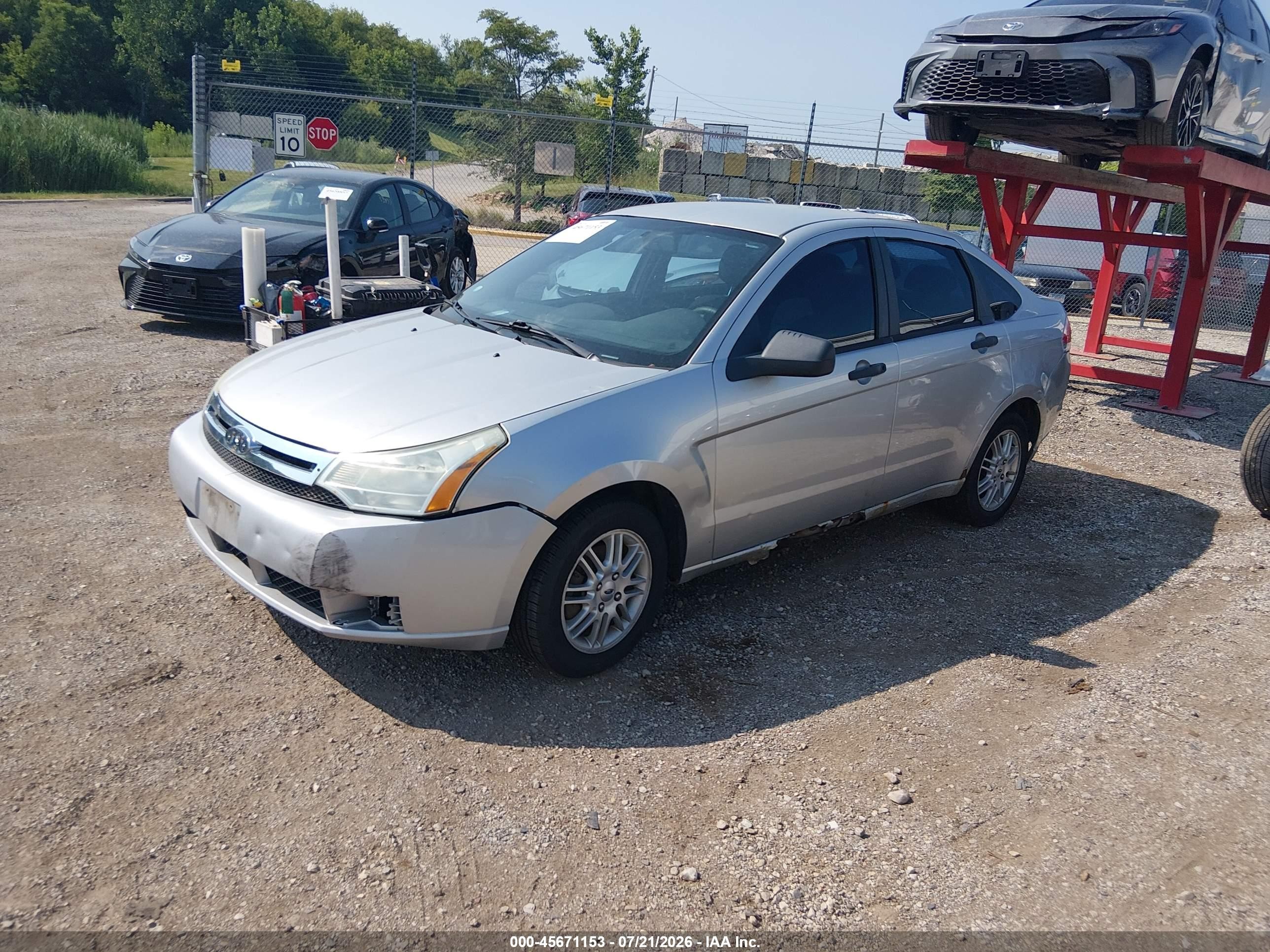 2009 Ford Focus Se Серебряный vin: 1FAHP35N69W259063