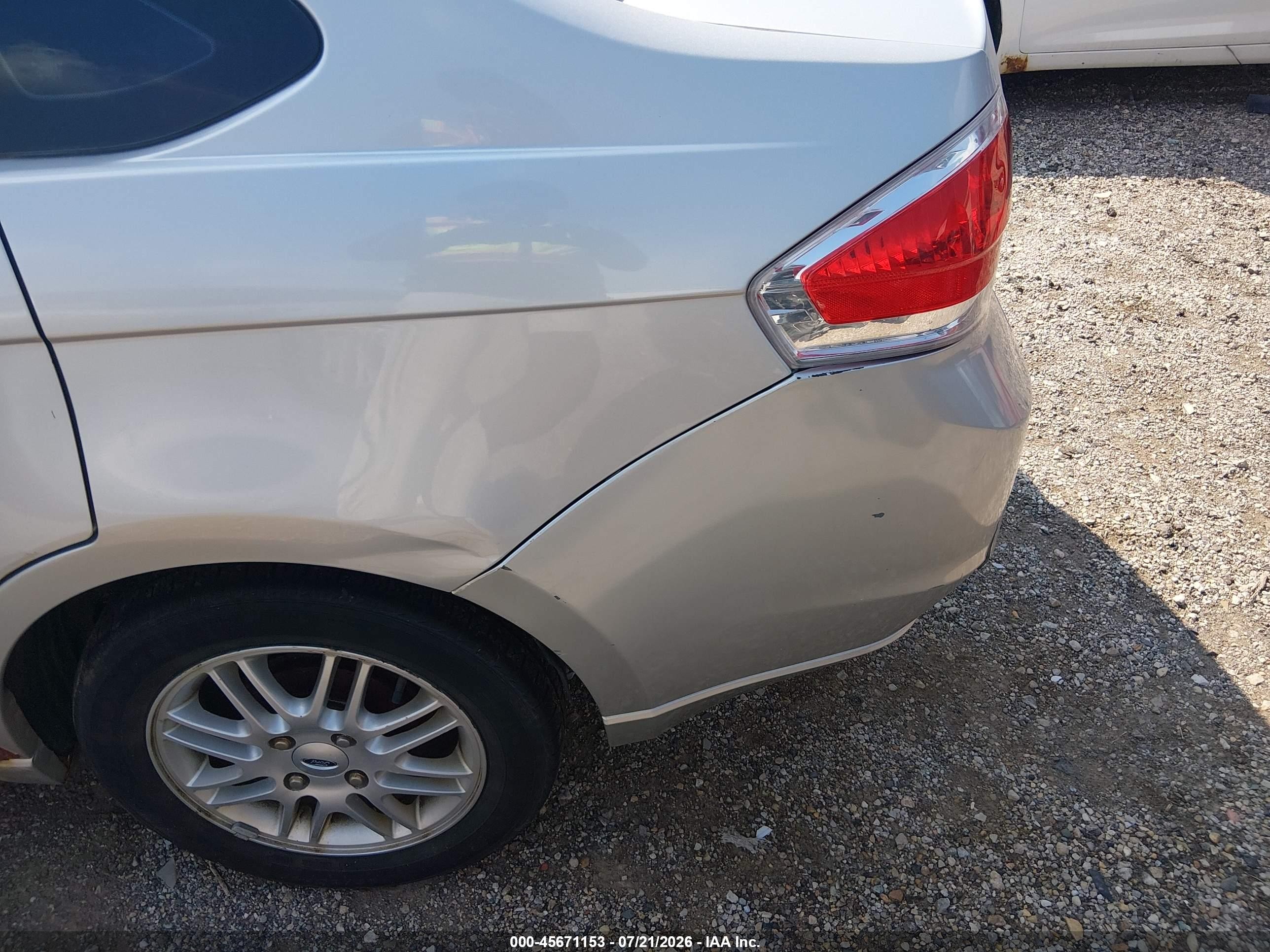 2009 Ford Focus Se Серебряный vin: 1FAHP35N69W259063