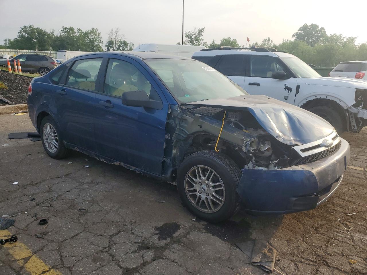 2009 Ford Focus Se Blue vin: 1FAHP35N79W132080