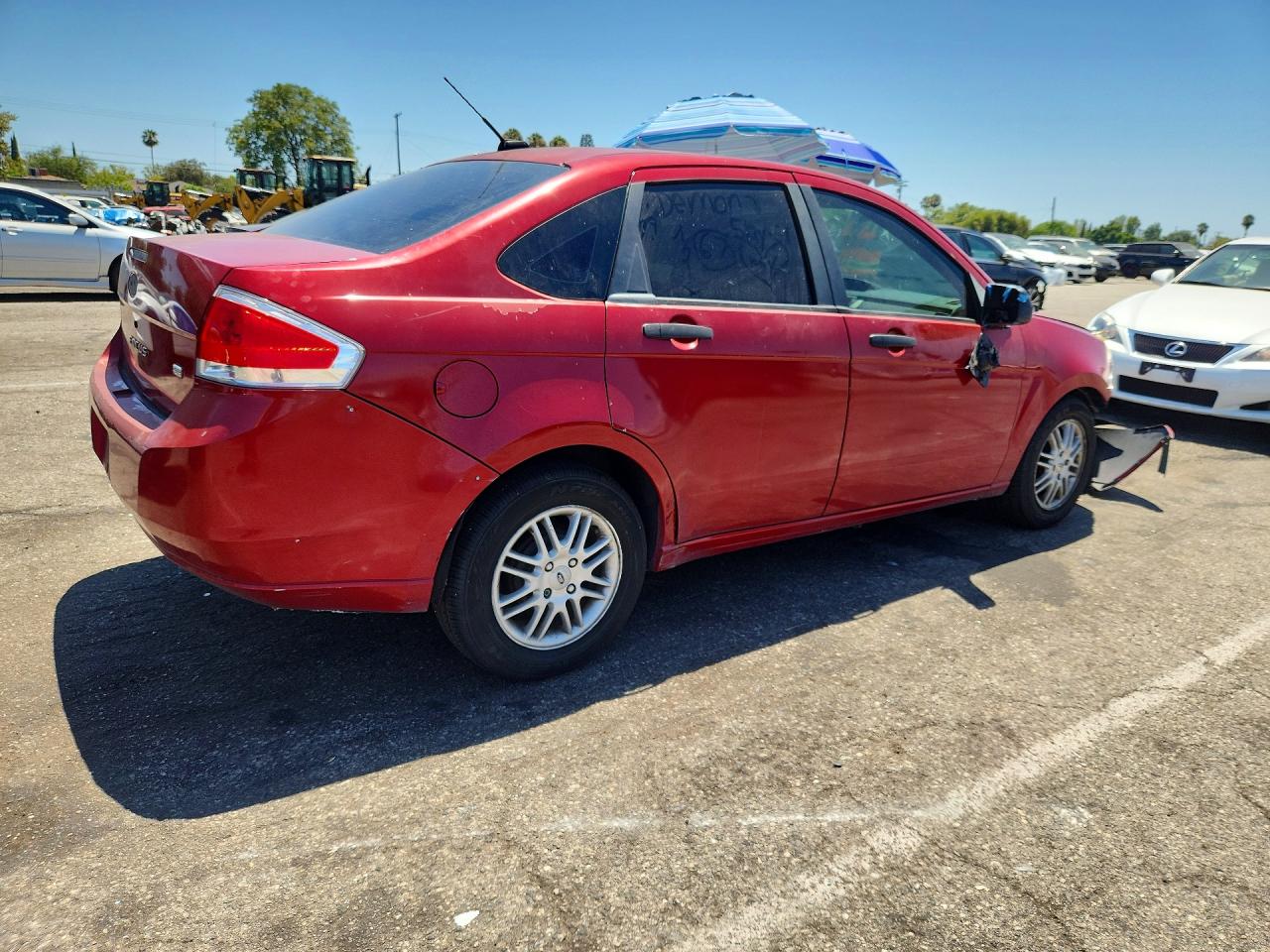2009 Ford Focus Se Red vin: 1FAHP35N79W194384