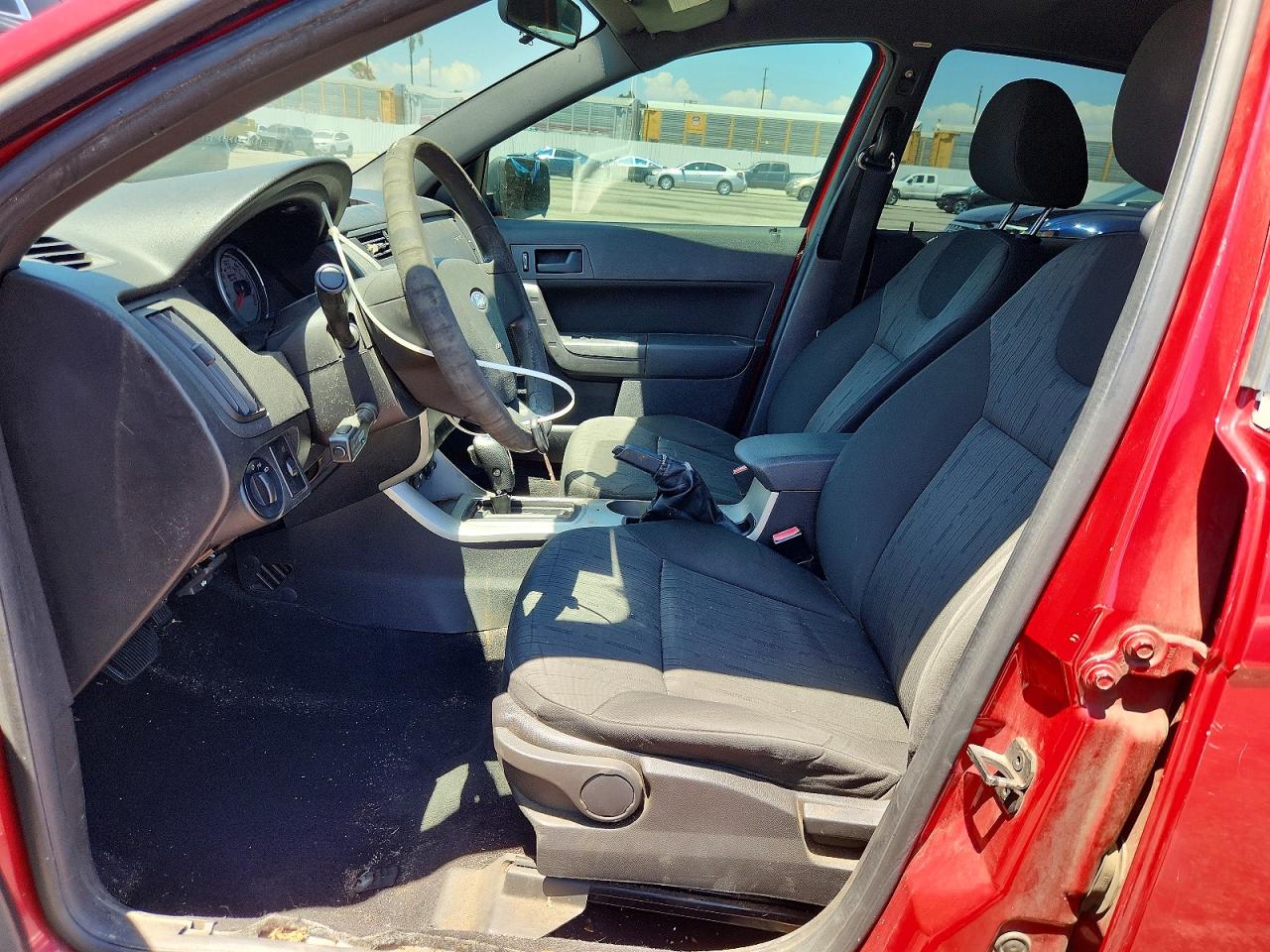 2009 Ford Focus Se Red vin: 1FAHP35N79W194384