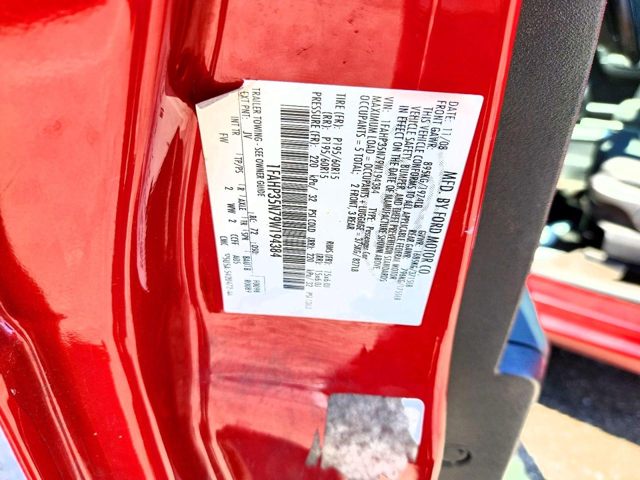 2009 Ford Focus Se Red vin: 1FAHP35N79W194384