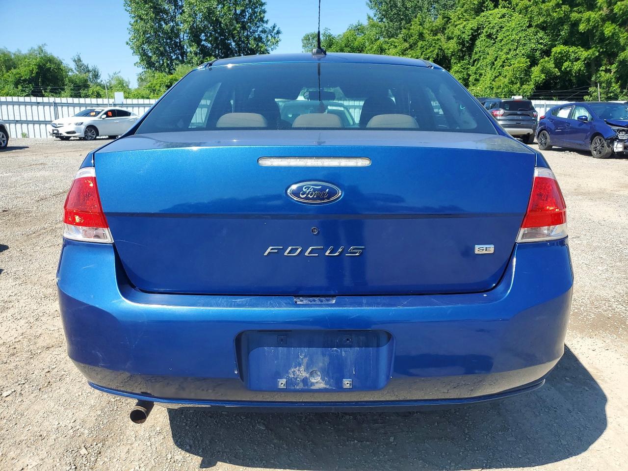 2009 Ford Focus Se Blue vin: 1FAHP35N79W200507