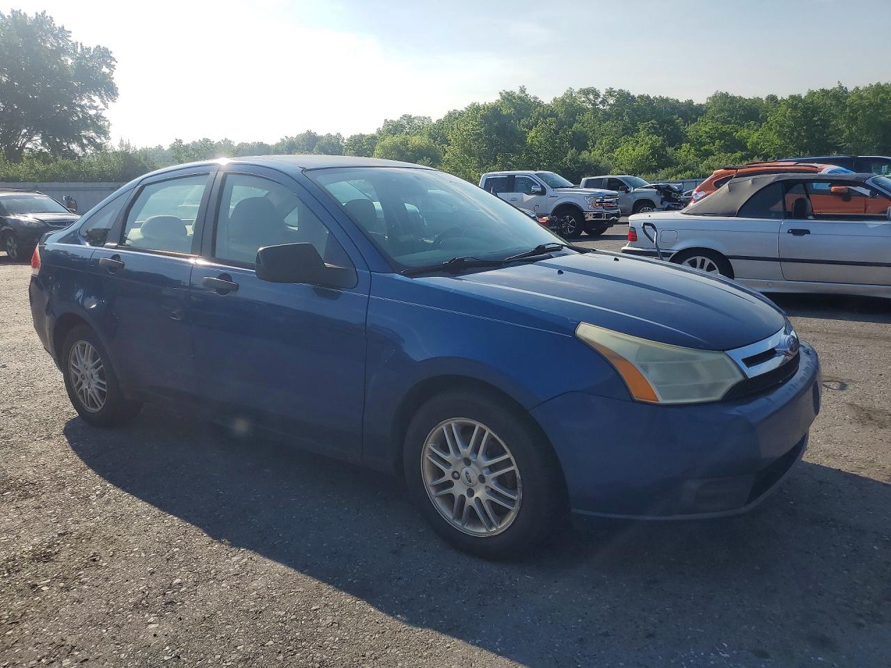 2009 Ford Focus Se Blue vin: 1FAHP35N79W247908