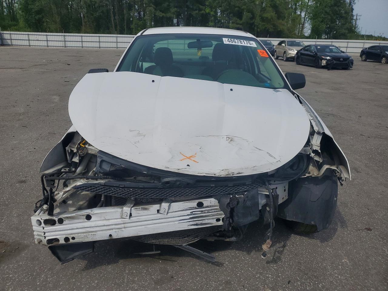 2008 Ford Focus Se White vin: 1FAHP35N88W102276