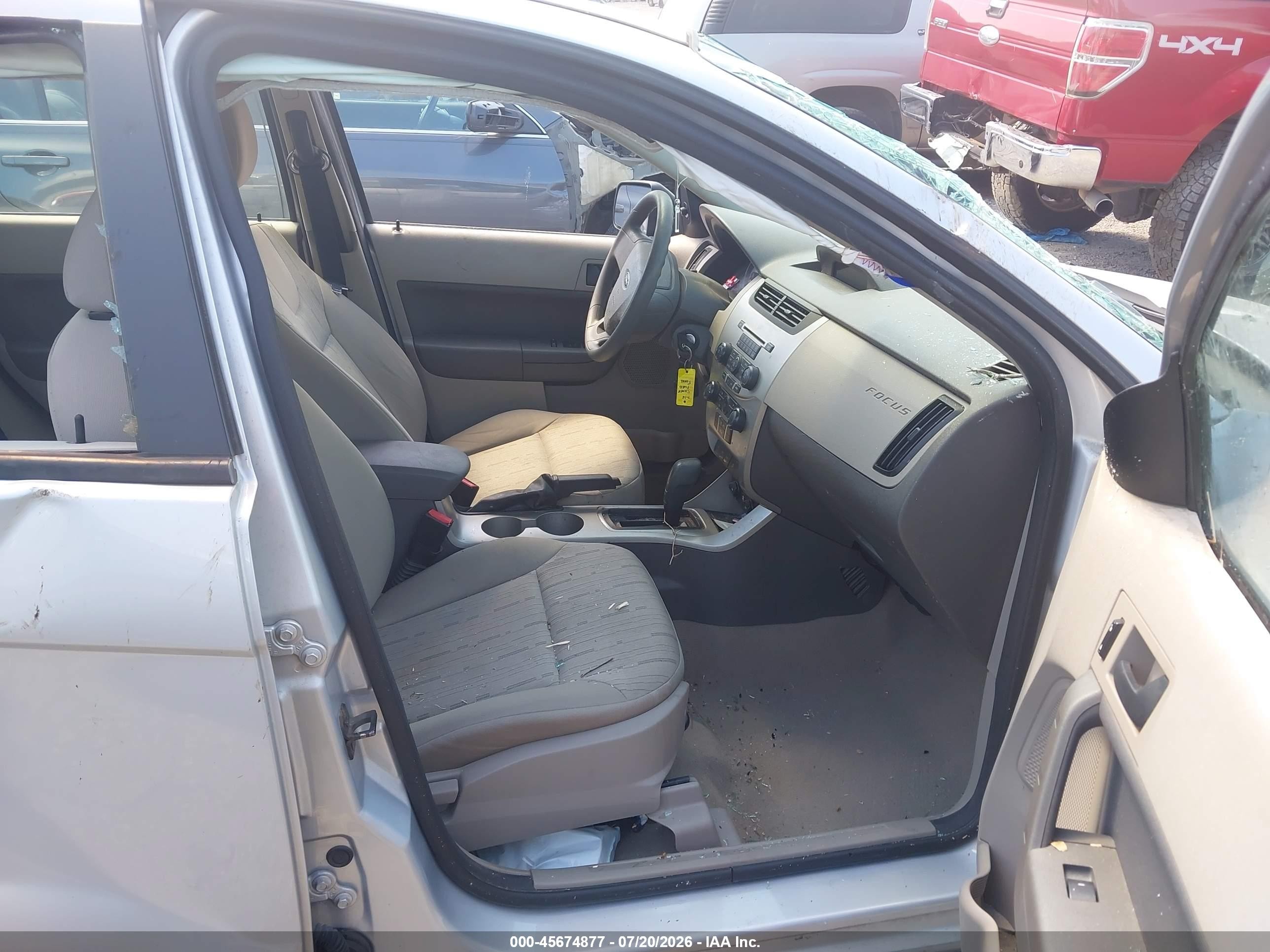 2008 Ford Focus Se/ses Silver vin: 1FAHP35N88W121930