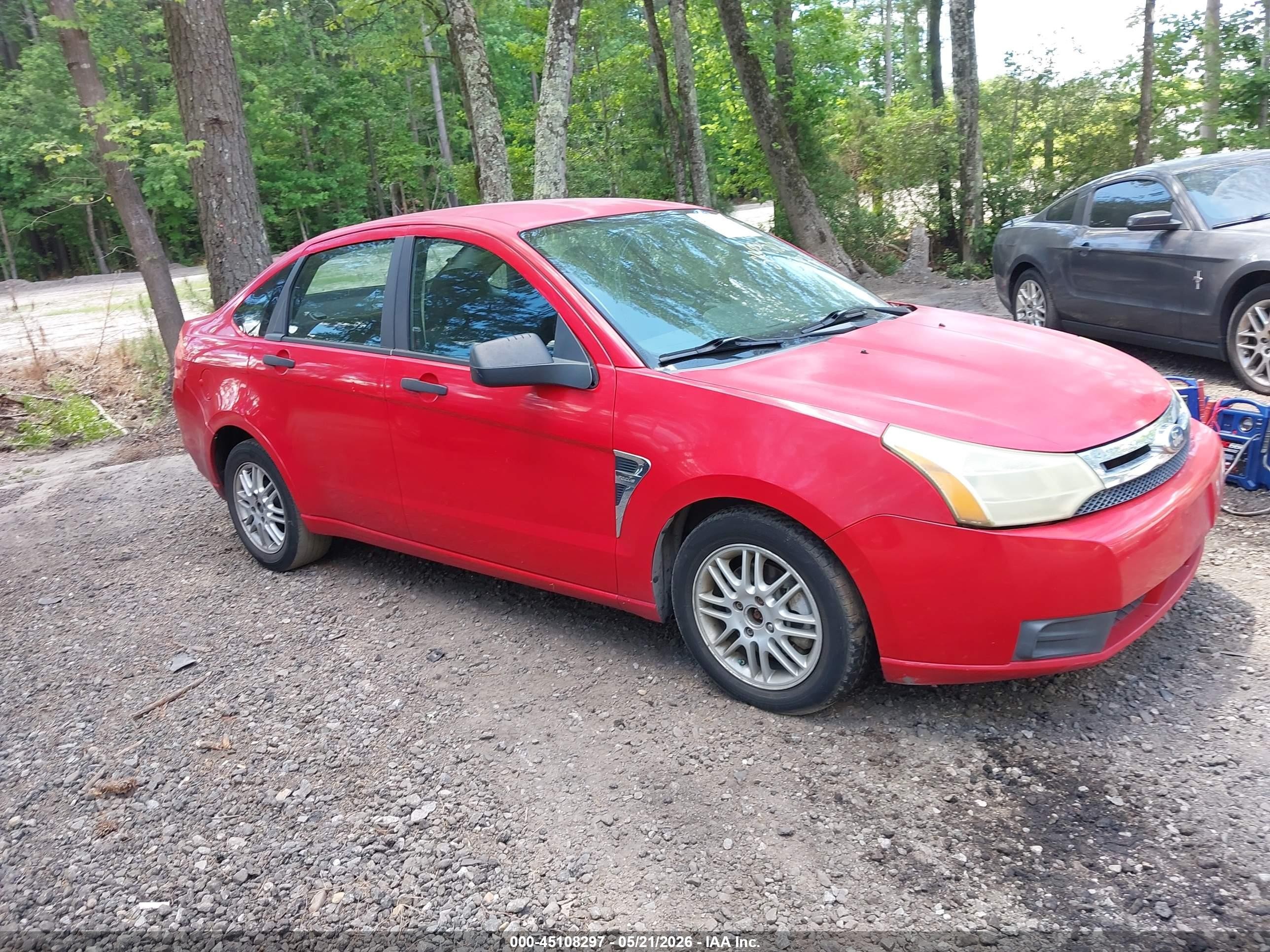 2008 Ford Focus Se/ses Red vin: 1FAHP35N88W129235