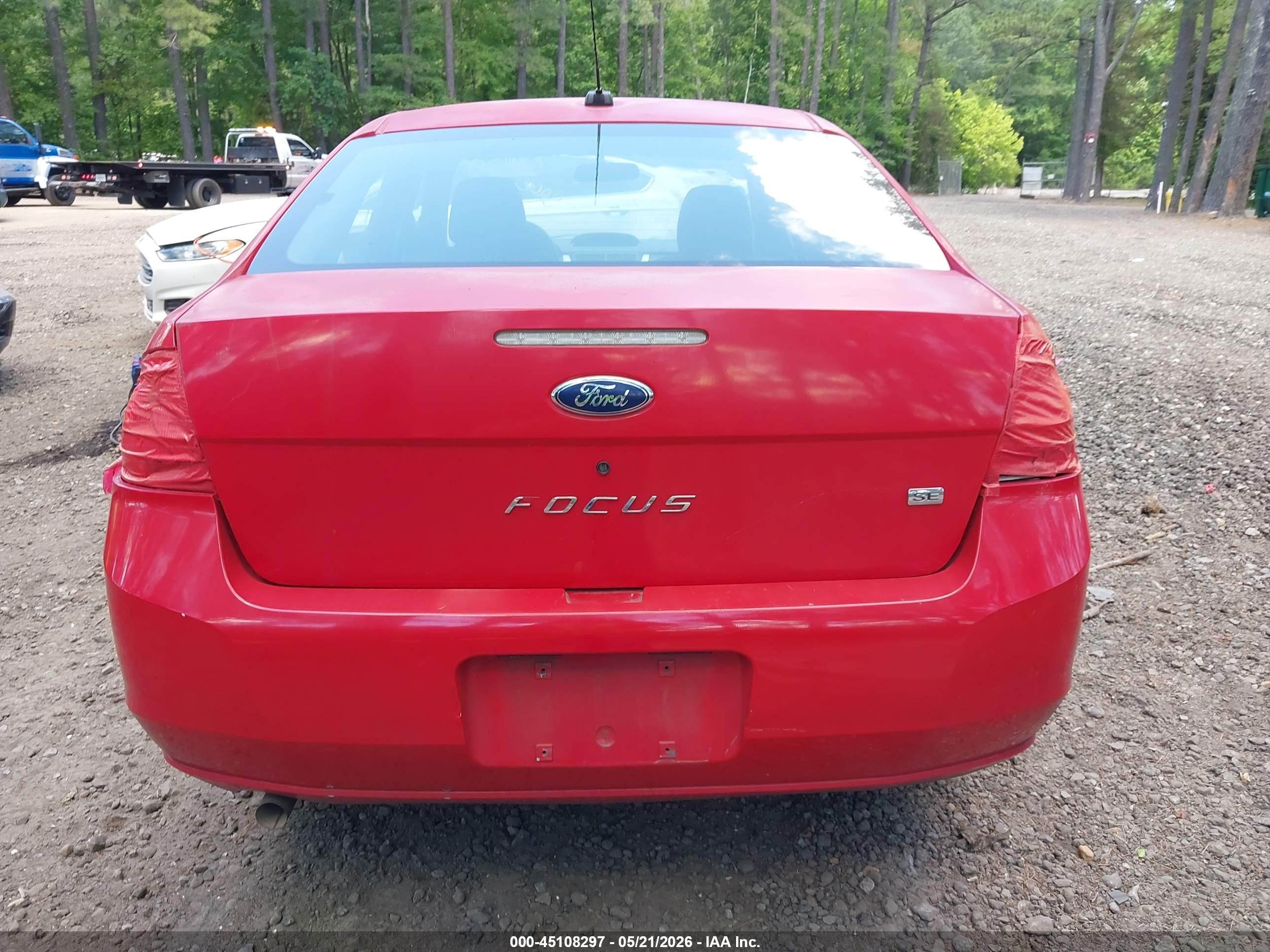 2008 Ford Focus Se/ses Red vin: 1FAHP35N88W129235