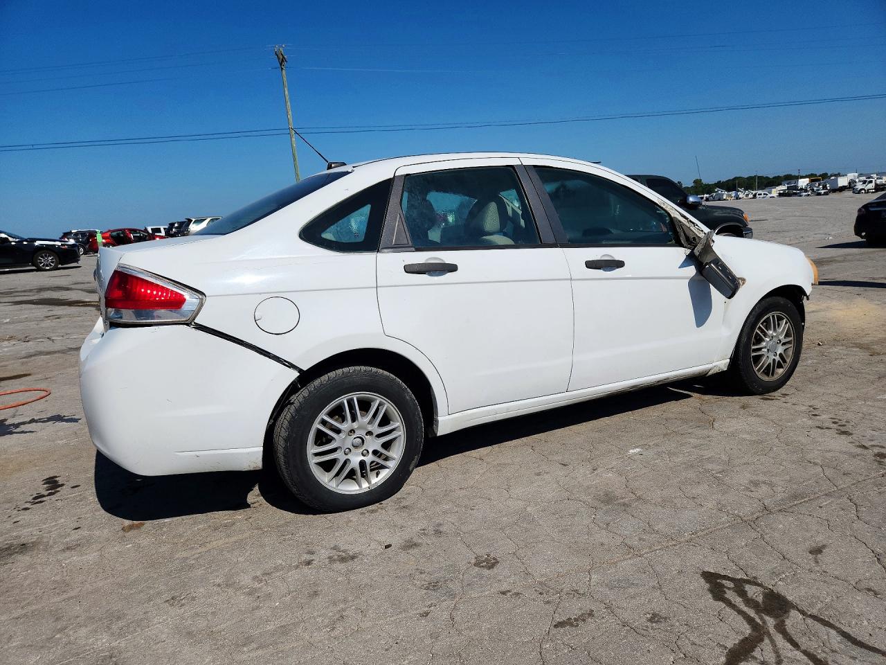 2008 Ford Focus Se White vin: 1FAHP35N88W173333
