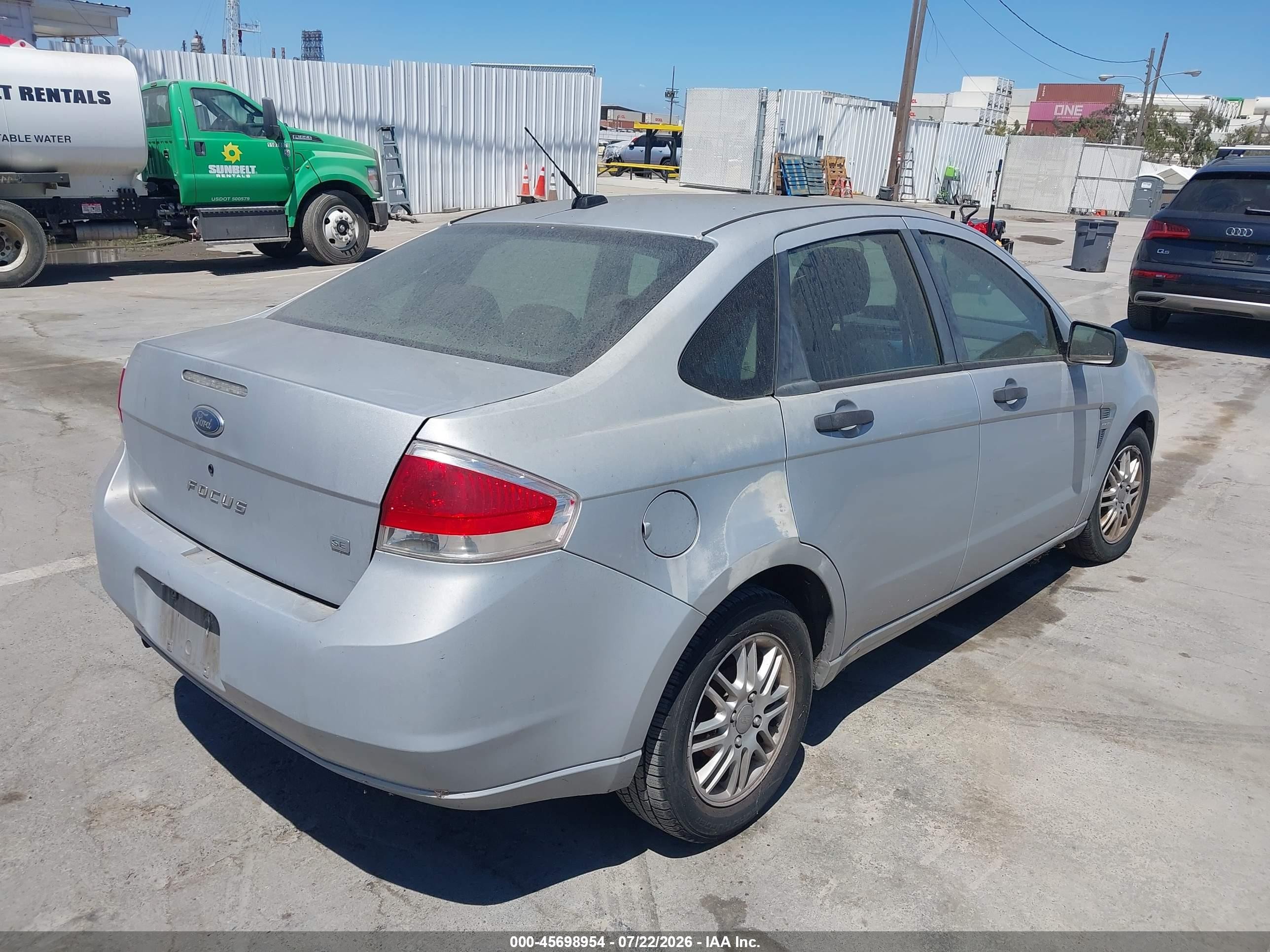 2008 Ford Focus Se/ses Серебряный vin: 1FAHP35N88W215256