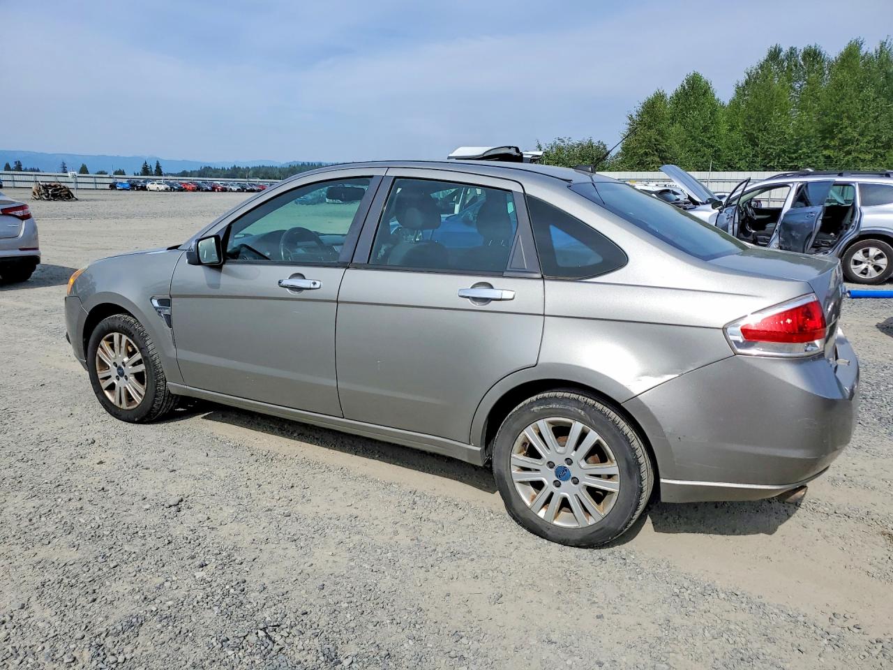 2008 Ford Focus Se Серебряный vin: 1FAHP35N88W287140
