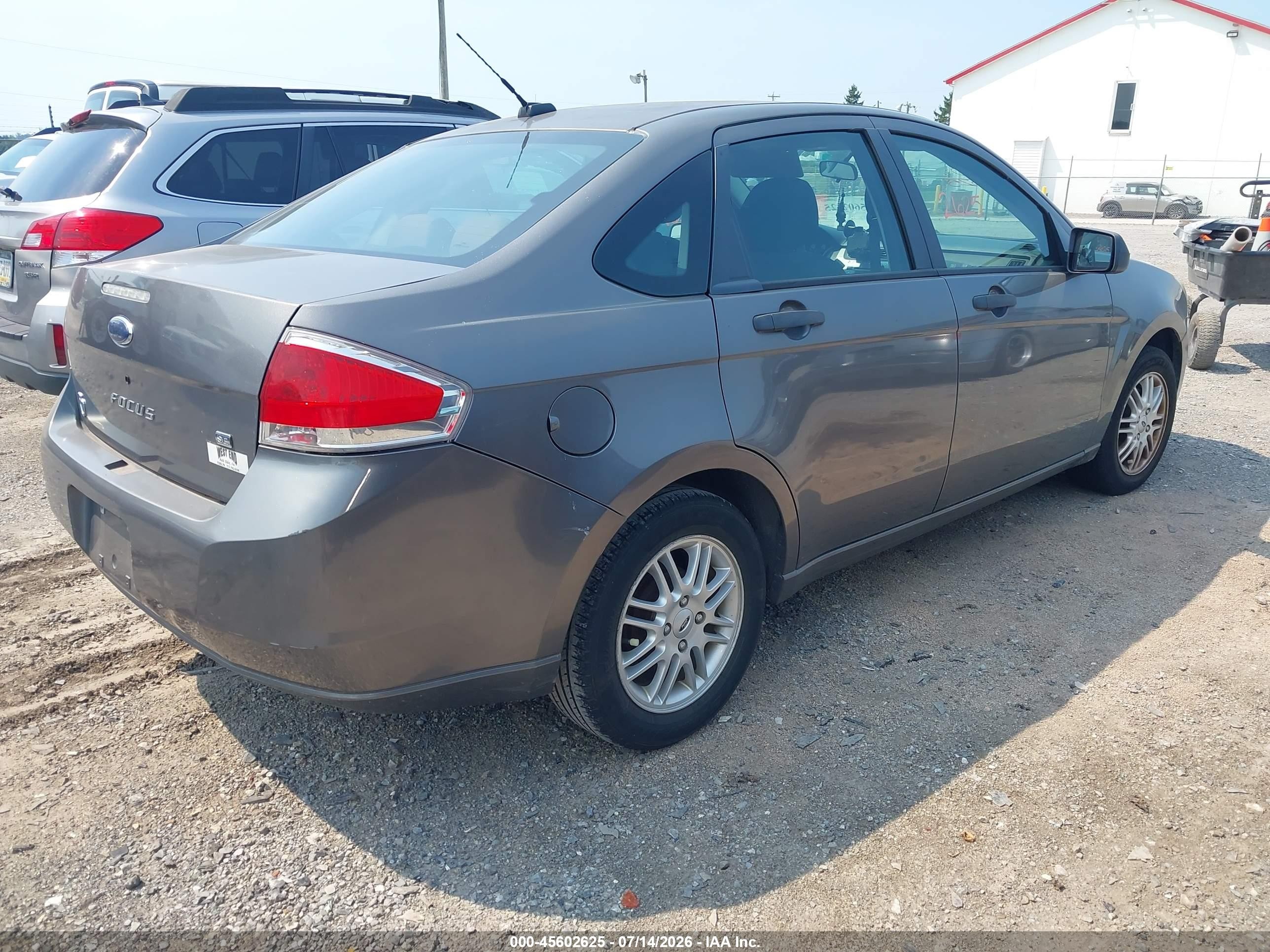 2009 Ford Focus Se Gray vin: 1FAHP35N89W157554